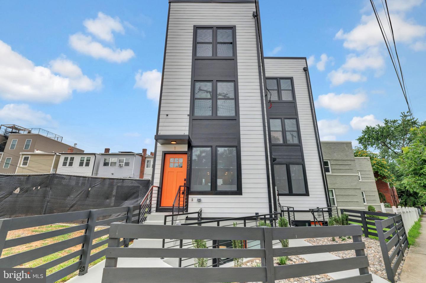 2333 FAIRLAWN AVE SE #1, WASHINGTON, District Of Columbia 20020, 4 Bedrooms Bedrooms, ,4 BathroomsBathrooms,Residential,For sale,2333 FAIRLAWN AVE SE #1,DCDC2209998 MLS # DCDC2209998
