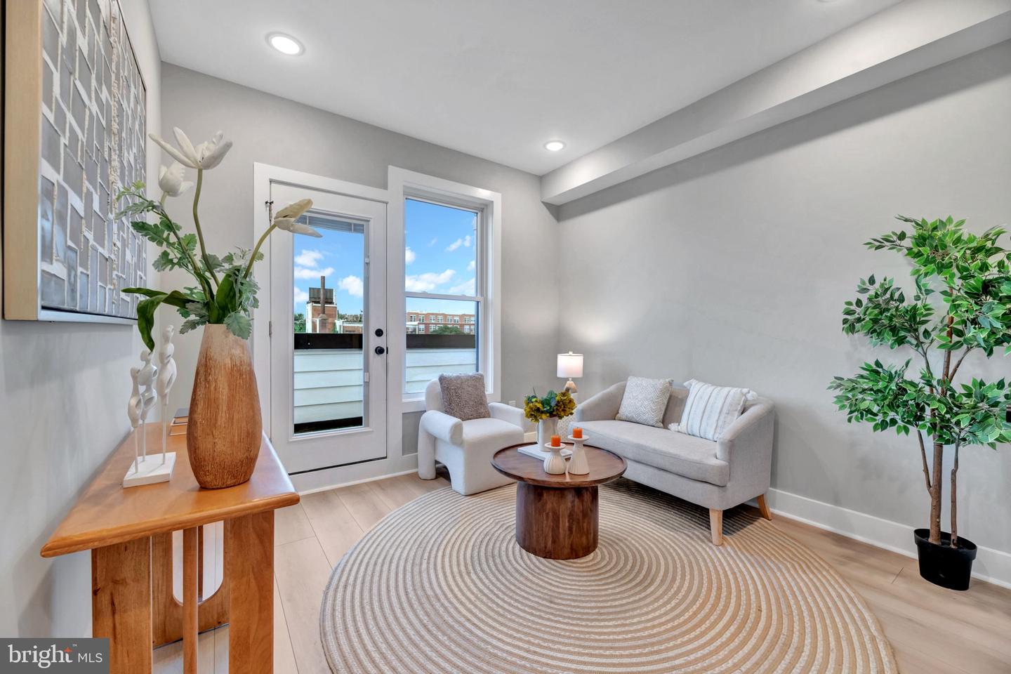 2333 FAIRLAWN AVE SE #1, WASHINGTON, District Of Columbia 20020, 4 Bedrooms Bedrooms, ,4 BathroomsBathrooms,Residential,For sale,2333 FAIRLAWN AVE SE #1,DCDC2209998 MLS # DCDC2209998