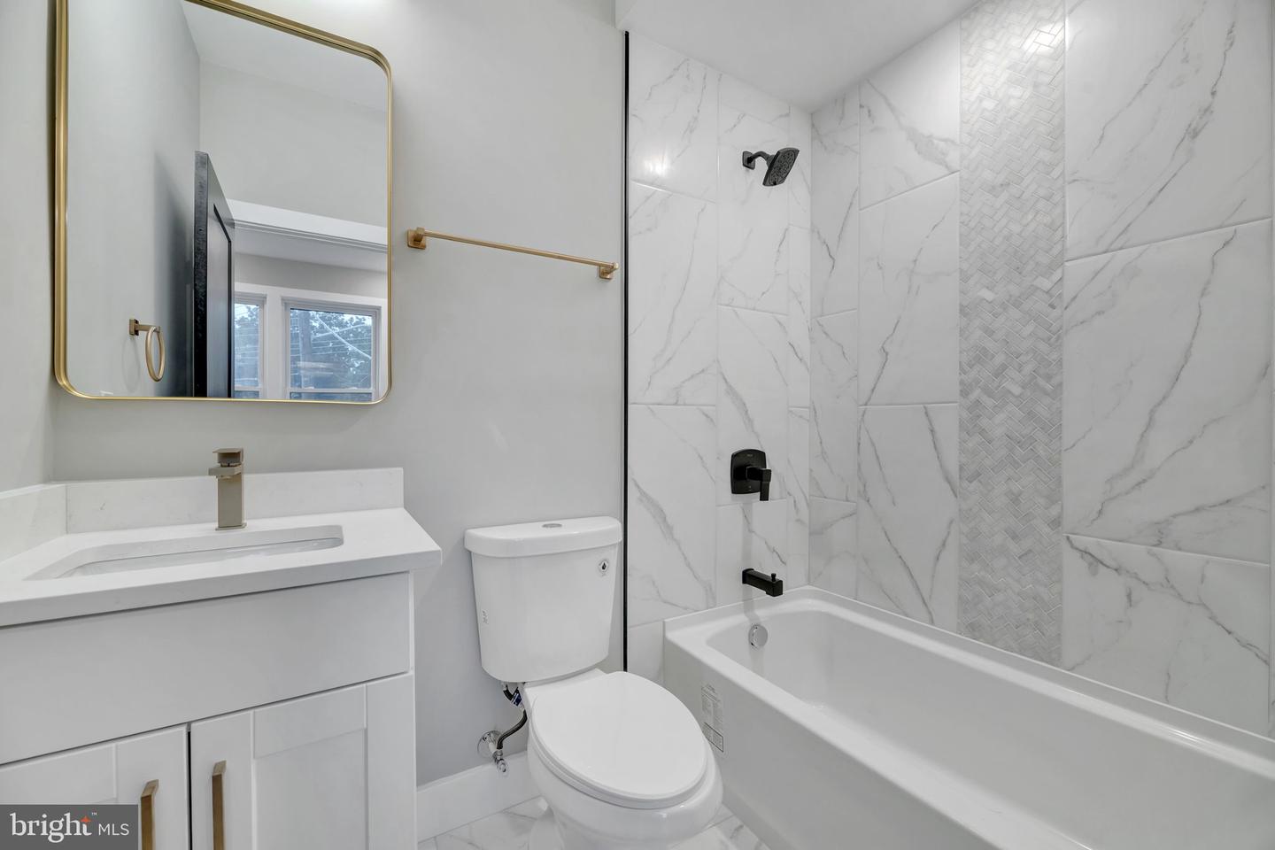 2333 FAIRLAWN AVE SE #1, WASHINGTON, District Of Columbia 20020, 4 Bedrooms Bedrooms, ,4 BathroomsBathrooms,Residential,For sale,2333 FAIRLAWN AVE SE #1,DCDC2209998 MLS # DCDC2209998