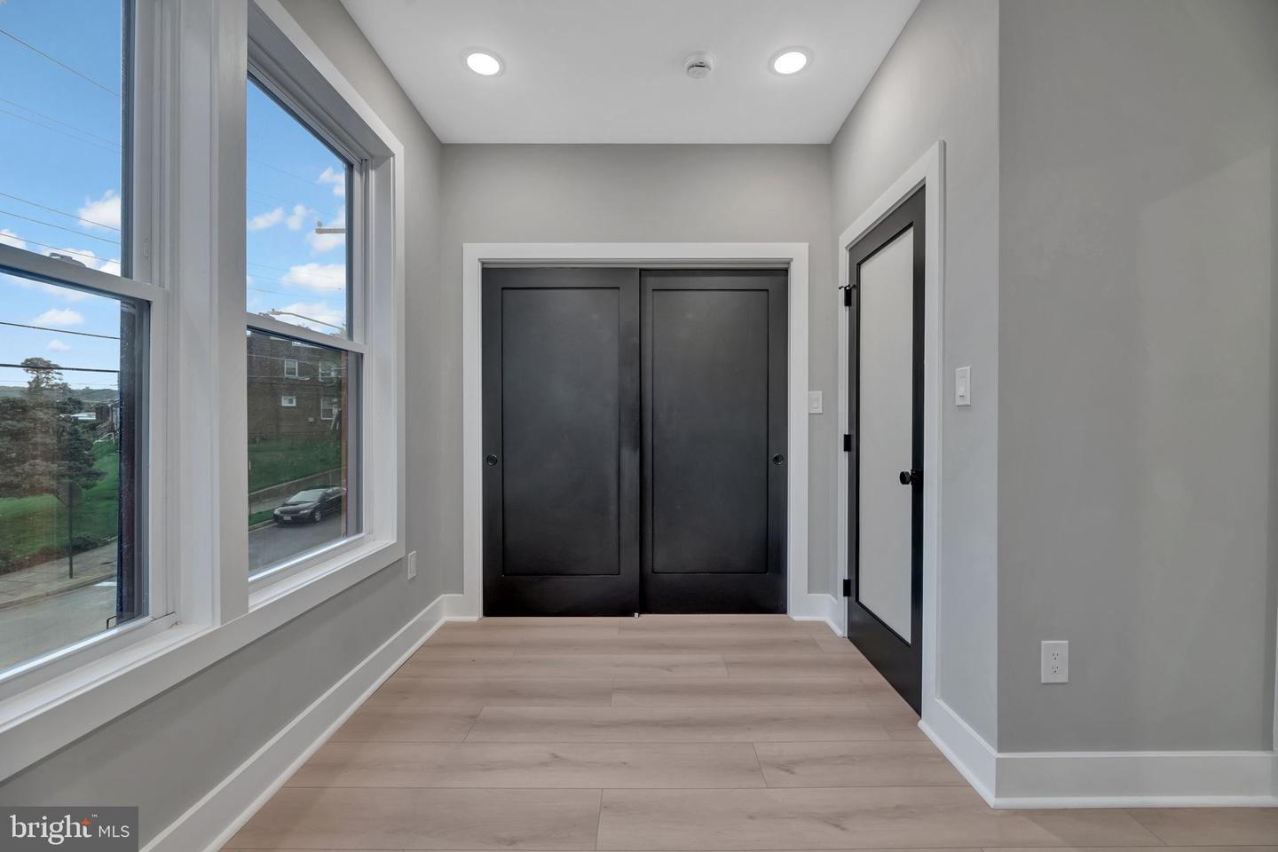 2333 FAIRLAWN AVE SE #1, WASHINGTON, District Of Columbia 20020, 4 Bedrooms Bedrooms, ,4 BathroomsBathrooms,Residential,For sale,2333 FAIRLAWN AVE SE #1,DCDC2209998 MLS # DCDC2209998