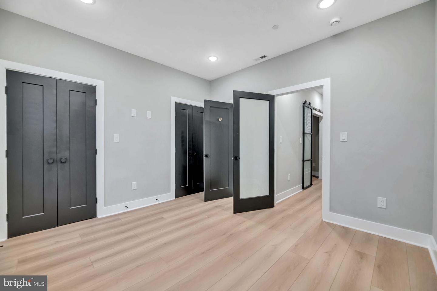 2333 FAIRLAWN AVE SE #1, WASHINGTON, District Of Columbia 20020, 4 Bedrooms Bedrooms, ,4 BathroomsBathrooms,Residential,For sale,2333 FAIRLAWN AVE SE #1,DCDC2209998 MLS # DCDC2209998