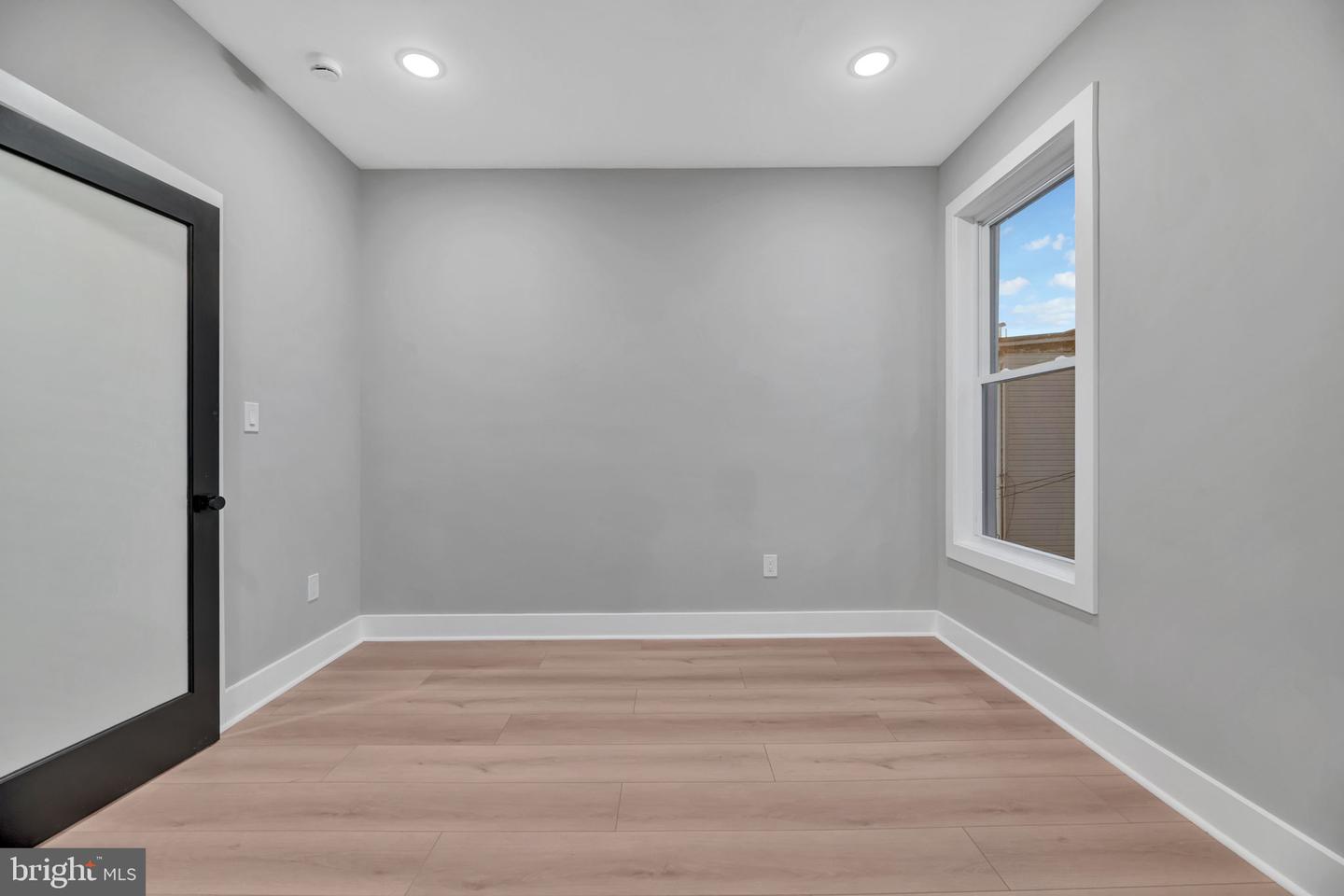 2333 FAIRLAWN AVE SE #1, WASHINGTON, District Of Columbia 20020, 4 Bedrooms Bedrooms, ,4 BathroomsBathrooms,Residential,For sale,2333 FAIRLAWN AVE SE #1,DCDC2209998 MLS # DCDC2209998