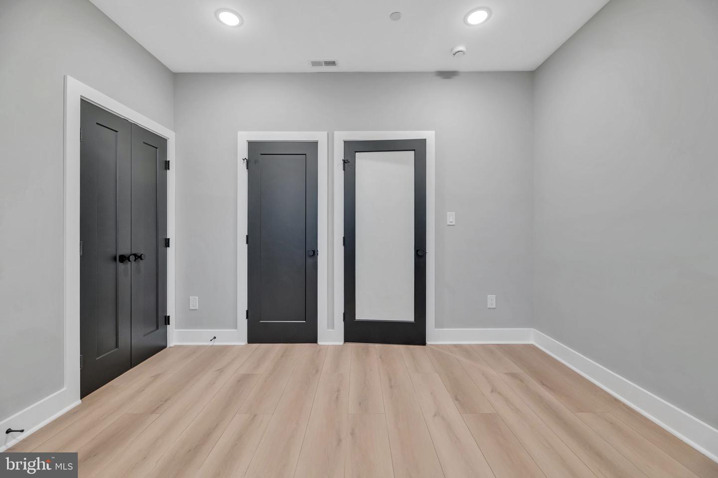 2333 FAIRLAWN AVE SE #1, WASHINGTON, District Of Columbia 20020, 4 Bedrooms Bedrooms, ,4 BathroomsBathrooms,Residential,For sale,2333 FAIRLAWN AVE SE #1,DCDC2209998 MLS # DCDC2209998