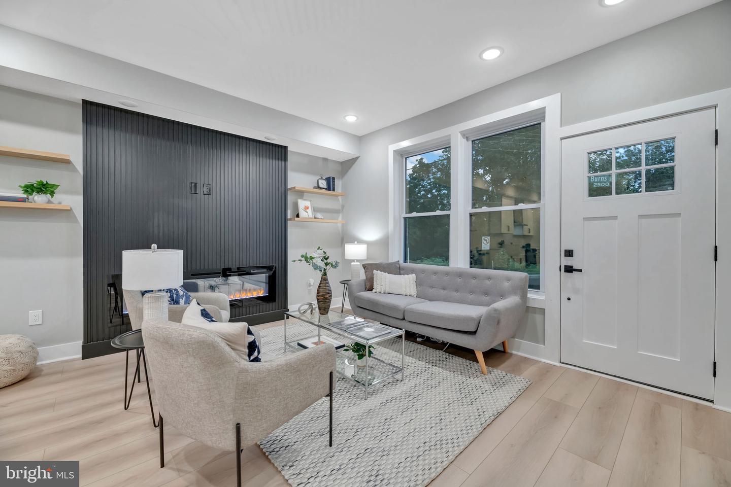 2333 FAIRLAWN AVE SE #1, WASHINGTON, District Of Columbia 20020, 4 Bedrooms Bedrooms, ,4 BathroomsBathrooms,Residential,For sale,2333 FAIRLAWN AVE SE #1,DCDC2209998 MLS # DCDC2209998