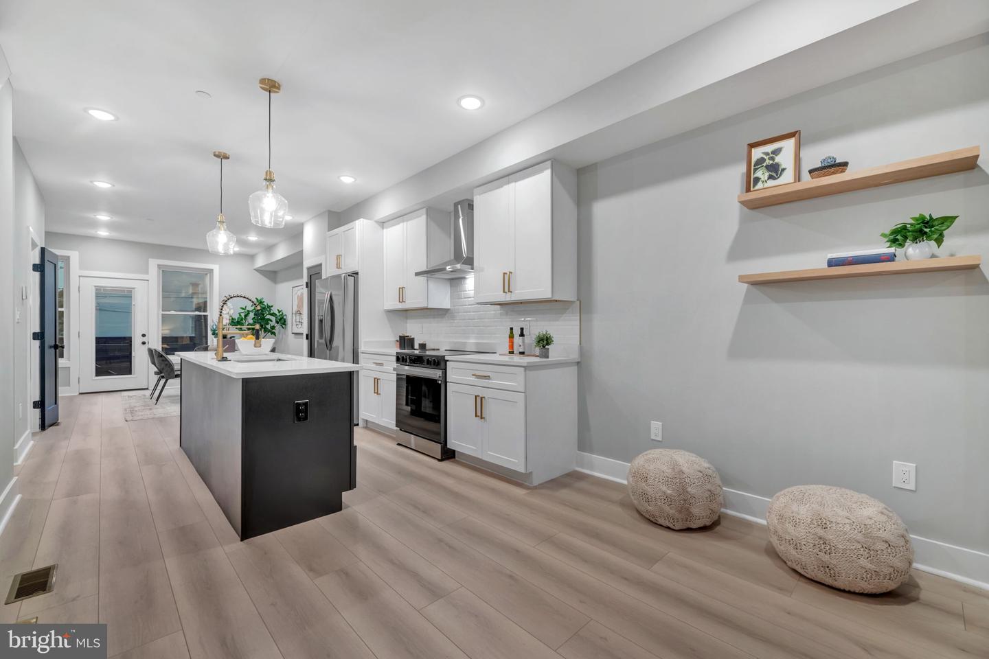 2333 FAIRLAWN AVE SE #1, WASHINGTON, District Of Columbia 20020, 4 Bedrooms Bedrooms, ,4 BathroomsBathrooms,Residential,For sale,2333 FAIRLAWN AVE SE #1,DCDC2209998 MLS # DCDC2209998
