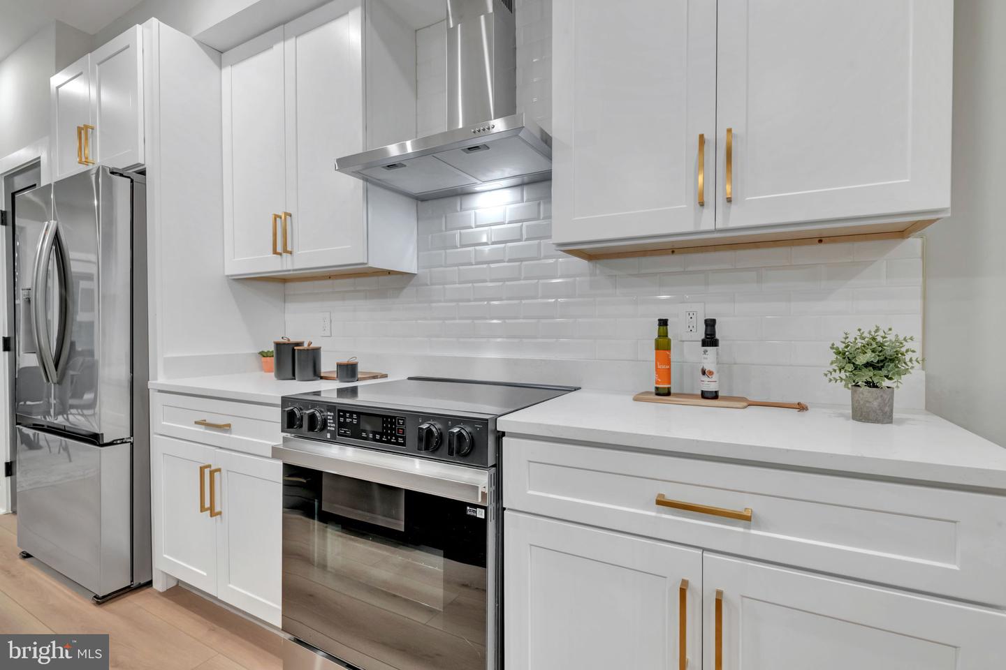 2333 FAIRLAWN AVE SE #1, WASHINGTON, District Of Columbia 20020, 4 Bedrooms Bedrooms, ,4 BathroomsBathrooms,Residential,For sale,2333 FAIRLAWN AVE SE #1,DCDC2209998 MLS # DCDC2209998