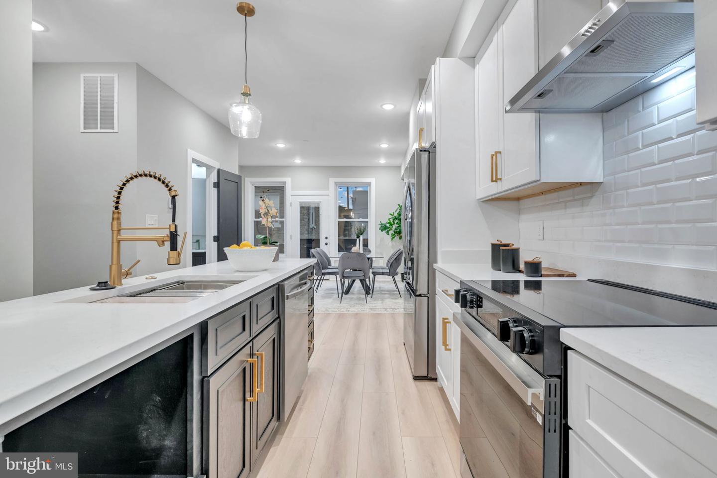 2333 FAIRLAWN AVE SE #1, WASHINGTON, District Of Columbia 20020, 4 Bedrooms Bedrooms, ,4 BathroomsBathrooms,Residential,For sale,2333 FAIRLAWN AVE SE #1,DCDC2209998 MLS # DCDC2209998