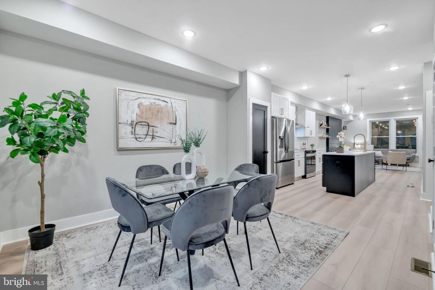 2333 FAIRLAWN AVE SE #1, WASHINGTON, District Of Columbia 20020, 4 Bedrooms Bedrooms, ,4 BathroomsBathrooms,Residential,For sale,2333 FAIRLAWN AVE SE #1,DCDC2209998 MLS # DCDC2209998