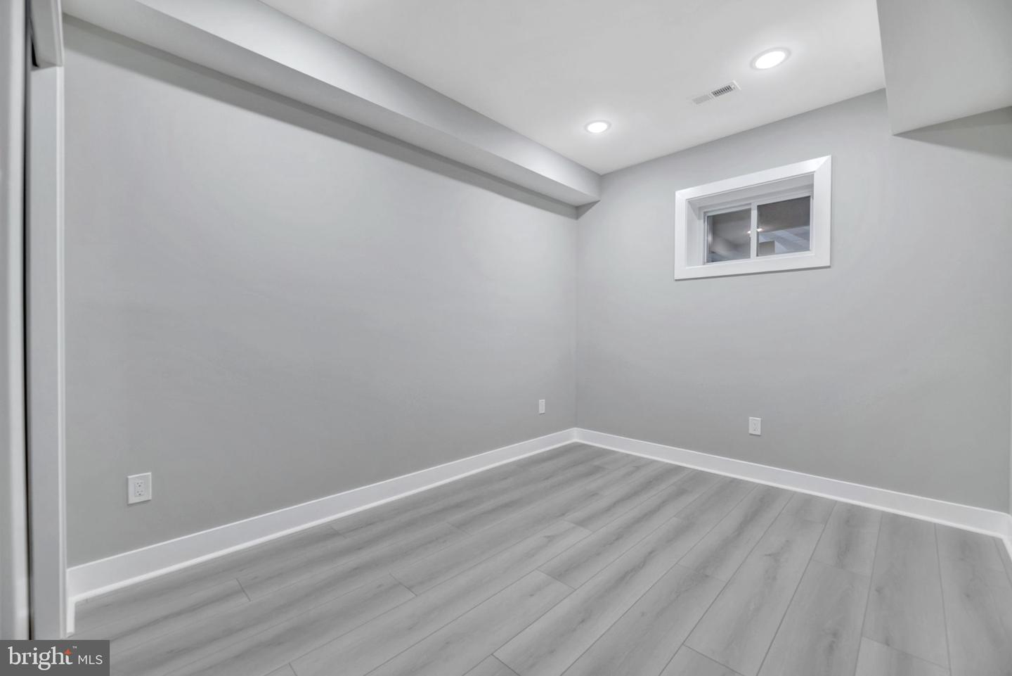 2333 FAIRLAWN AVE SE #1, WASHINGTON, District Of Columbia 20020, 4 Bedrooms Bedrooms, ,4 BathroomsBathrooms,Residential,For sale,2333 FAIRLAWN AVE SE #1,DCDC2209998 MLS # DCDC2209998