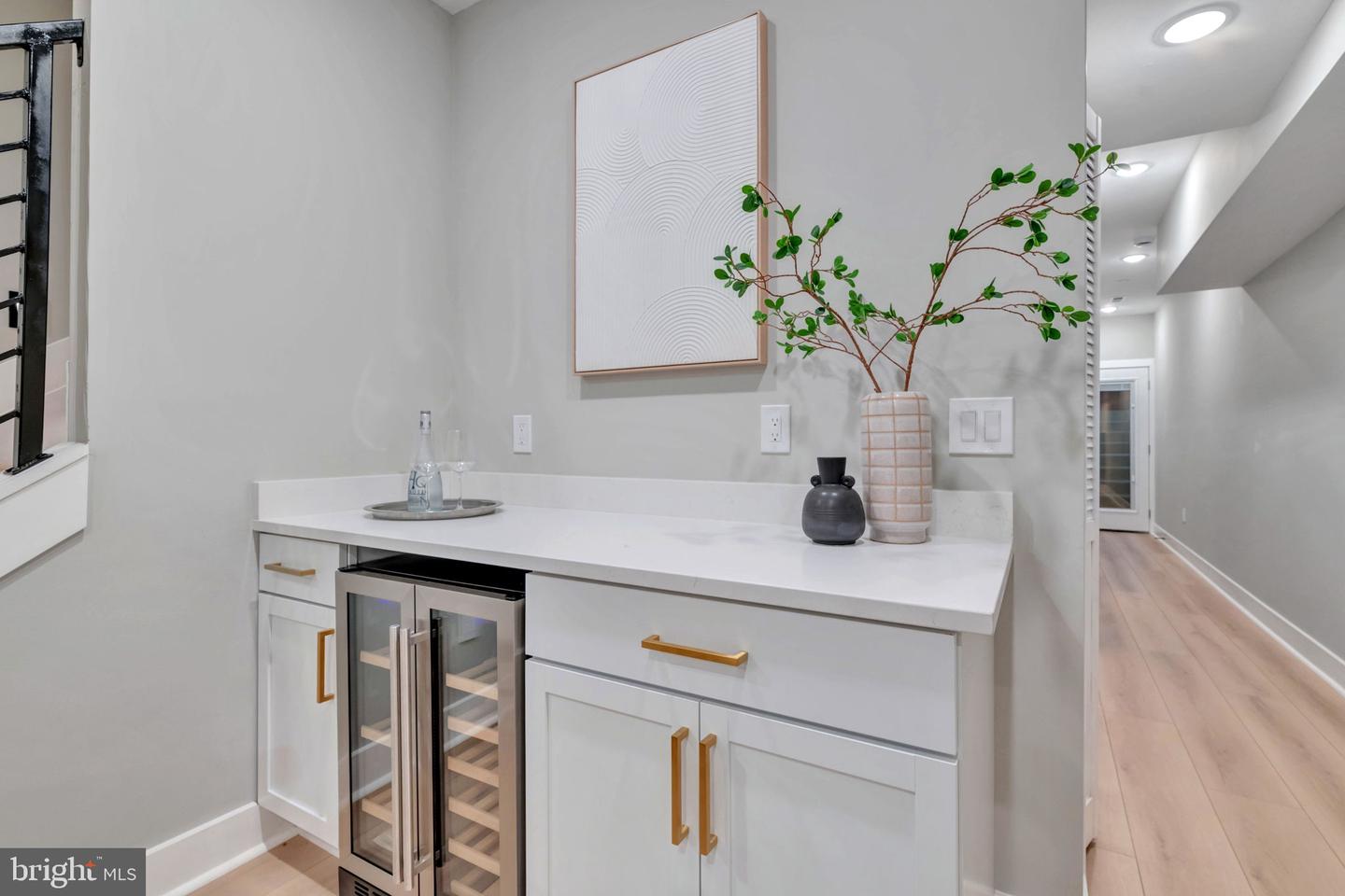 2333 FAIRLAWN AVE SE #1, WASHINGTON, District Of Columbia 20020, 4 Bedrooms Bedrooms, ,4 BathroomsBathrooms,Residential,For sale,2333 FAIRLAWN AVE SE #1,DCDC2209998 MLS # DCDC2209998