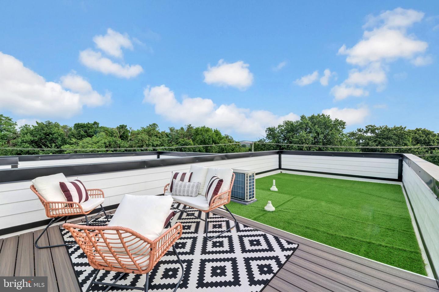 2333 FAIRLAWN AVE SE #1, WASHINGTON, District Of Columbia 20020, 4 Bedrooms Bedrooms, ,4 BathroomsBathrooms,Residential,For sale,2333 FAIRLAWN AVE SE #1,DCDC2209998 MLS # DCDC2209998