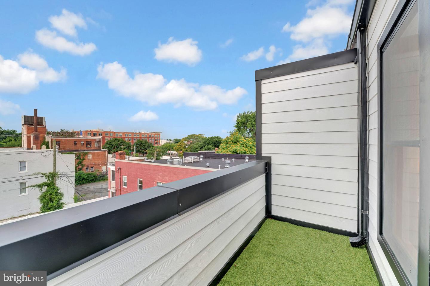 2333 FAIRLAWN AVE SE #1, WASHINGTON, District Of Columbia 20020, 4 Bedrooms Bedrooms, ,4 BathroomsBathrooms,Residential,For sale,2333 FAIRLAWN AVE SE #1,DCDC2209998 MLS # DCDC2209998