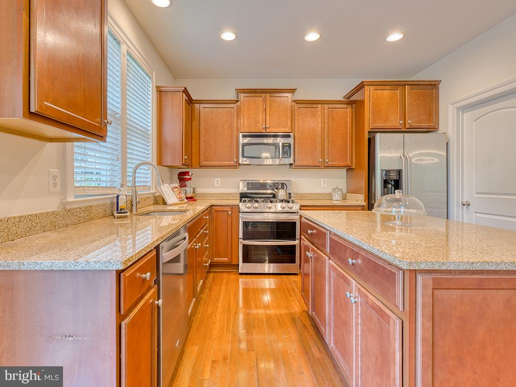 3314 BARNETTS CROSSING PL, TRIANGLE, Virginia 22172, 4 Bedrooms Bedrooms, ,3 BathroomsBathrooms,Residential,For sale,3314 BARNETTS CROSSING PL,VAPW2099576 MLS # VAPW2099576