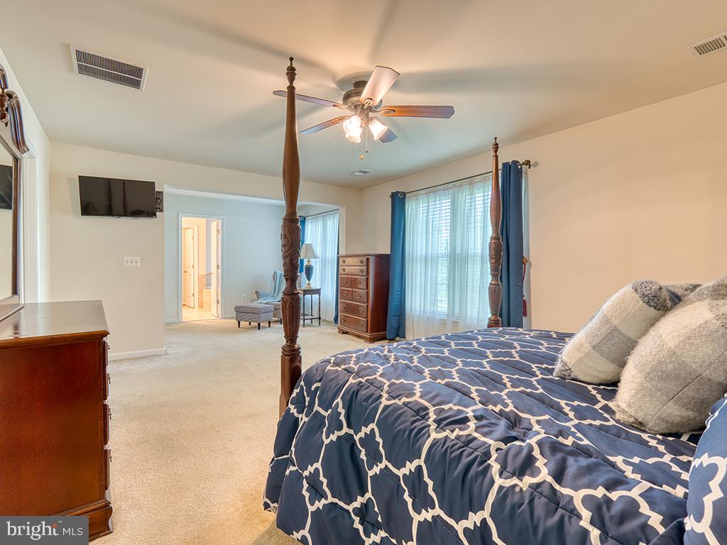 3314 BARNETTS CROSSING PL, TRIANGLE, Virginia 22172, 4 Bedrooms Bedrooms, ,3 BathroomsBathrooms,Residential,For sale,3314 BARNETTS CROSSING PL,VAPW2099576 MLS # VAPW2099576