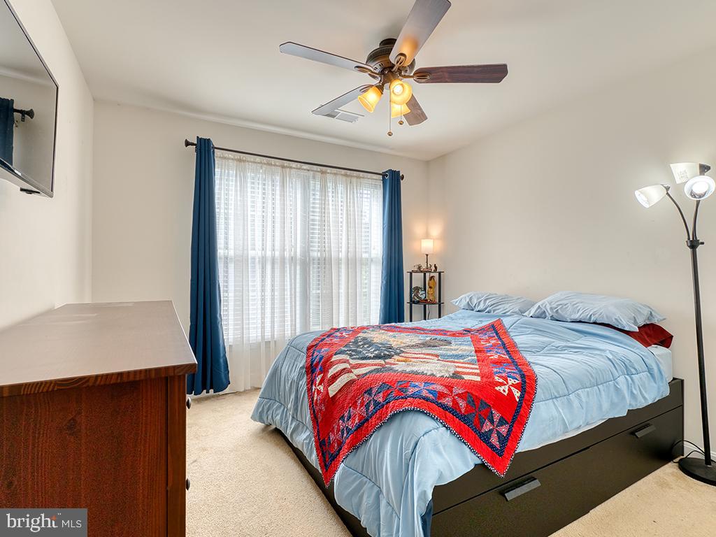 3314 BARNETTS CROSSING PL, TRIANGLE, Virginia 22172, 4 Bedrooms Bedrooms, ,3 BathroomsBathrooms,Residential,For sale,3314 BARNETTS CROSSING PL,VAPW2099576 MLS # VAPW2099576