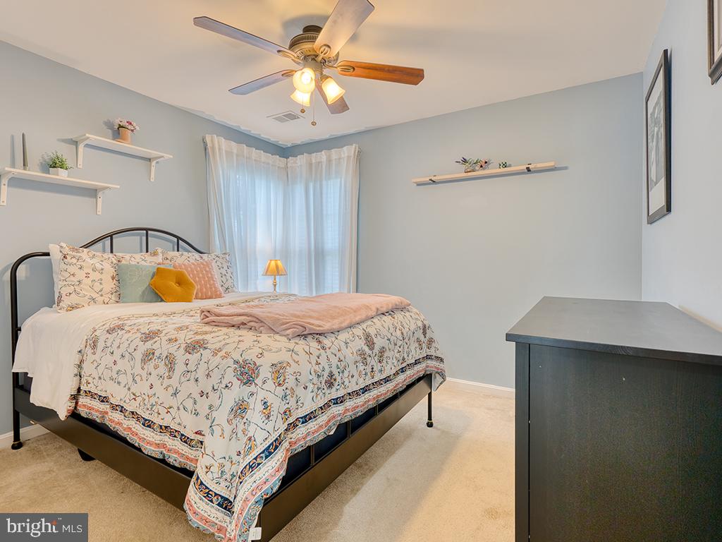 3314 BARNETTS CROSSING PL, TRIANGLE, Virginia 22172, 4 Bedrooms Bedrooms, ,3 BathroomsBathrooms,Residential,For sale,3314 BARNETTS CROSSING PL,VAPW2099576 MLS # VAPW2099576