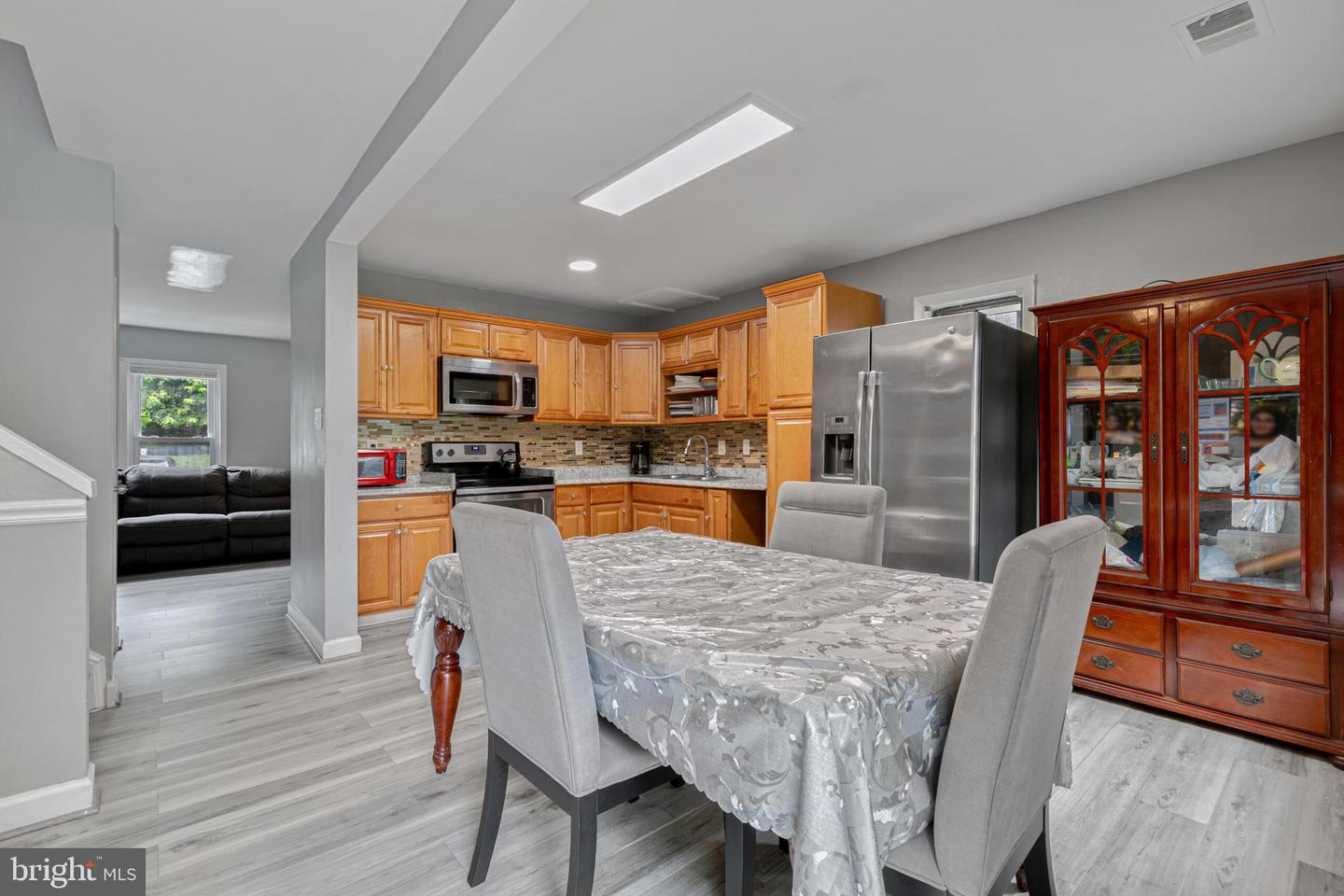 9710 ASHBOURN DR, BURKE, Virginia 22015, 3 Bedrooms Bedrooms, ,2 BathroomsBathrooms,Residential,For sale,9710 ASHBOURN DR,VAFX2256496 MLS # VAFX2256496