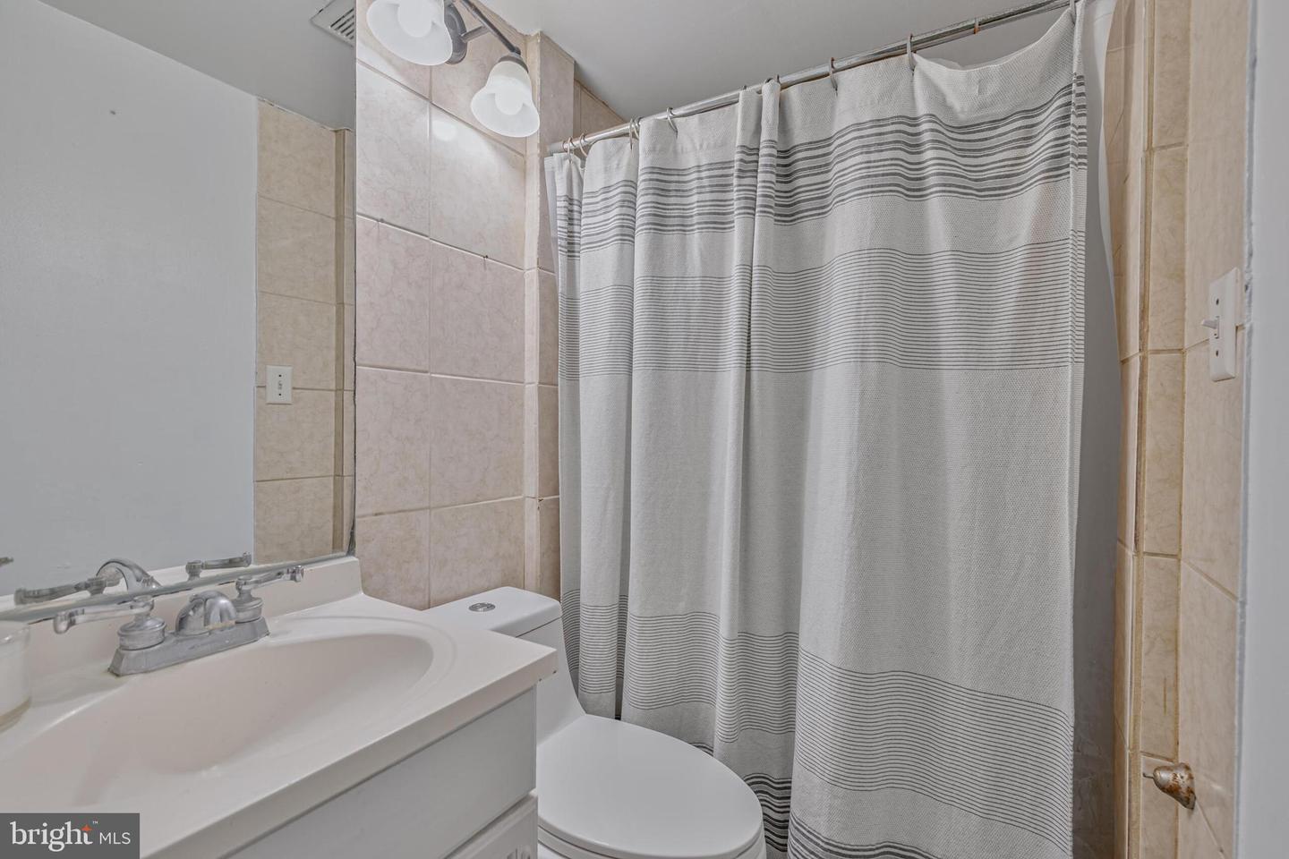 9710 ASHBOURN DR, BURKE, Virginia 22015, 3 Bedrooms Bedrooms, ,2 BathroomsBathrooms,Residential,For sale,9710 ASHBOURN DR,VAFX2256496 MLS # VAFX2256496