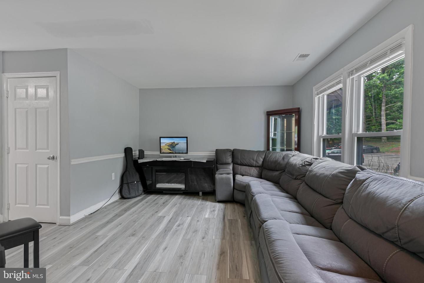 9710 ASHBOURN DR, BURKE, Virginia 22015, 3 Bedrooms Bedrooms, ,2 BathroomsBathrooms,Residential,For sale,9710 ASHBOURN DR,VAFX2256496 MLS # VAFX2256496