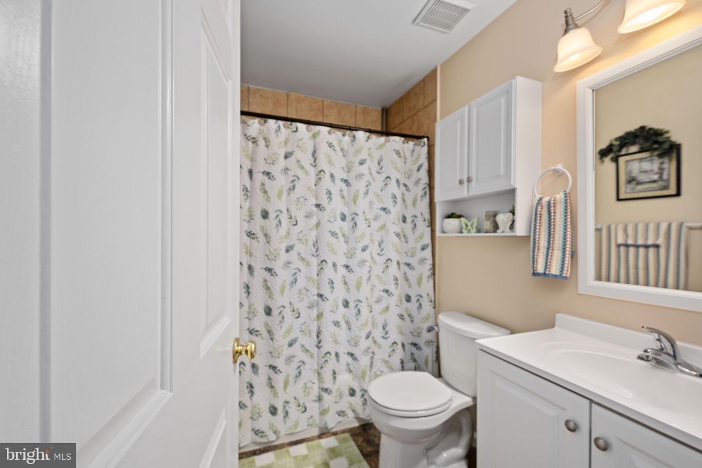 18 EMERALD DR, FREDERICKSBURG, Virginia 22406, 4 Bedrooms Bedrooms, ,2 BathroomsBathrooms,Residential,For sale,18 EMERALD DR,VAST2041050 MLS # VAST2041050