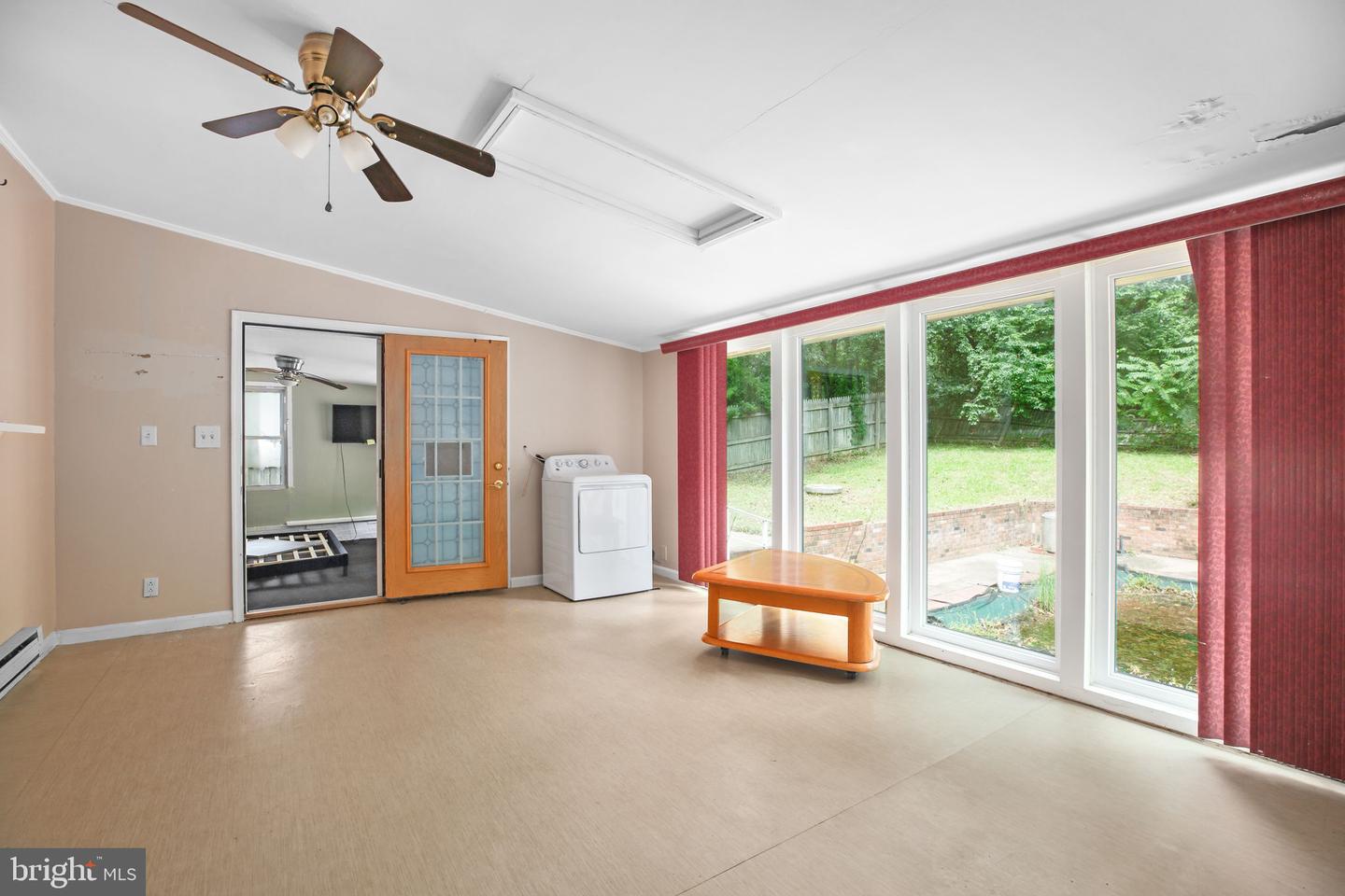 96 SANDY RIDGE RD, FREDERICKSBURG, Virginia 22405, 3 Bedrooms Bedrooms, ,3 BathroomsBathrooms,Residential,For sale,96 SANDY RIDGE RD,VAST2041066 MLS # VAST2041066