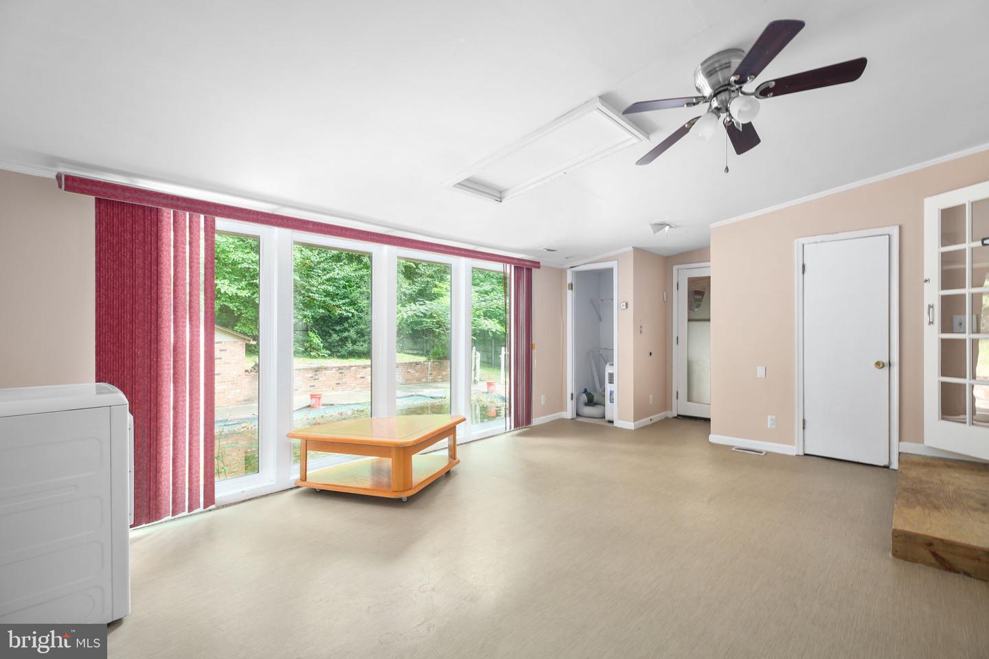 96 SANDY RIDGE RD, FREDERICKSBURG, Virginia 22405, 3 Bedrooms Bedrooms, ,3 BathroomsBathrooms,Residential,For sale,96 SANDY RIDGE RD,VAST2041066 MLS # VAST2041066