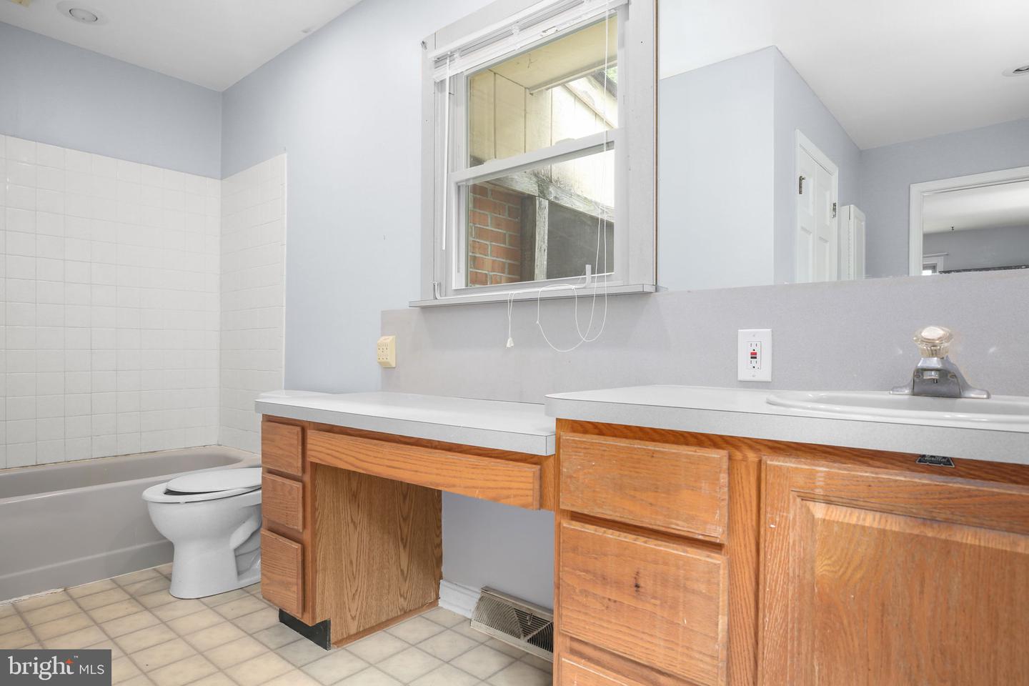 96 SANDY RIDGE RD, FREDERICKSBURG, Virginia 22405, 3 Bedrooms Bedrooms, ,3 BathroomsBathrooms,Residential,For sale,96 SANDY RIDGE RD,VAST2041066 MLS # VAST2041066