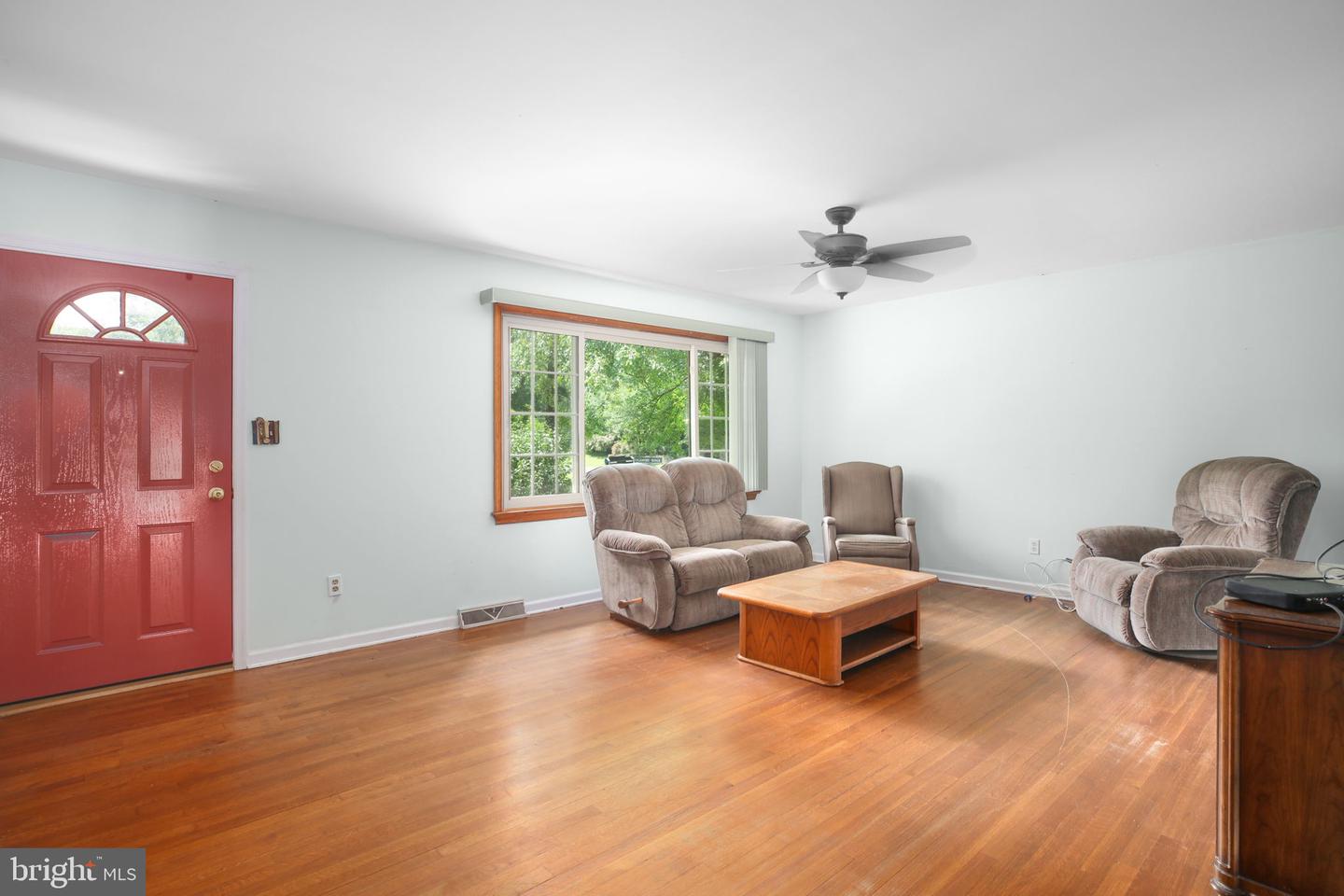 96 SANDY RIDGE RD, FREDERICKSBURG, Virginia 22405, 3 Bedrooms Bedrooms, ,3 BathroomsBathrooms,Residential,For sale,96 SANDY RIDGE RD,VAST2041066 MLS # VAST2041066