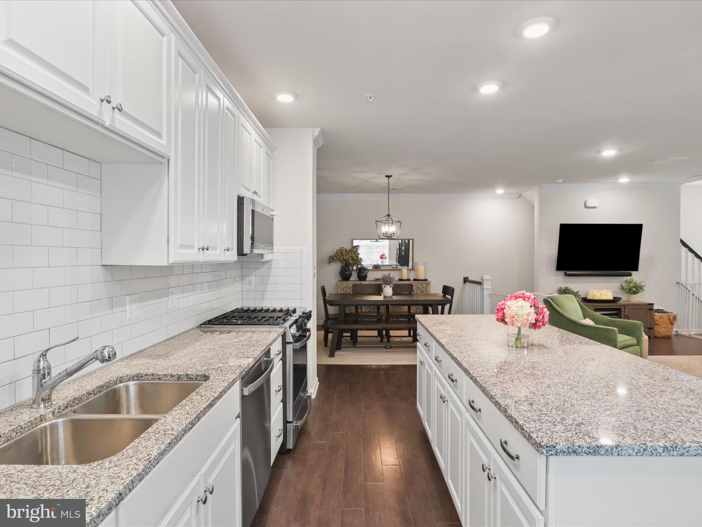 23245 MILLTOWN KNOLL SQ #103, ASHBURN, Virginia 20148, 2 Bedrooms Bedrooms, ,2 BathroomsBathrooms,Residential,For sale,23245 MILLTOWN KNOLL SQ #103,VALO2103026 MLS # VALO2103026