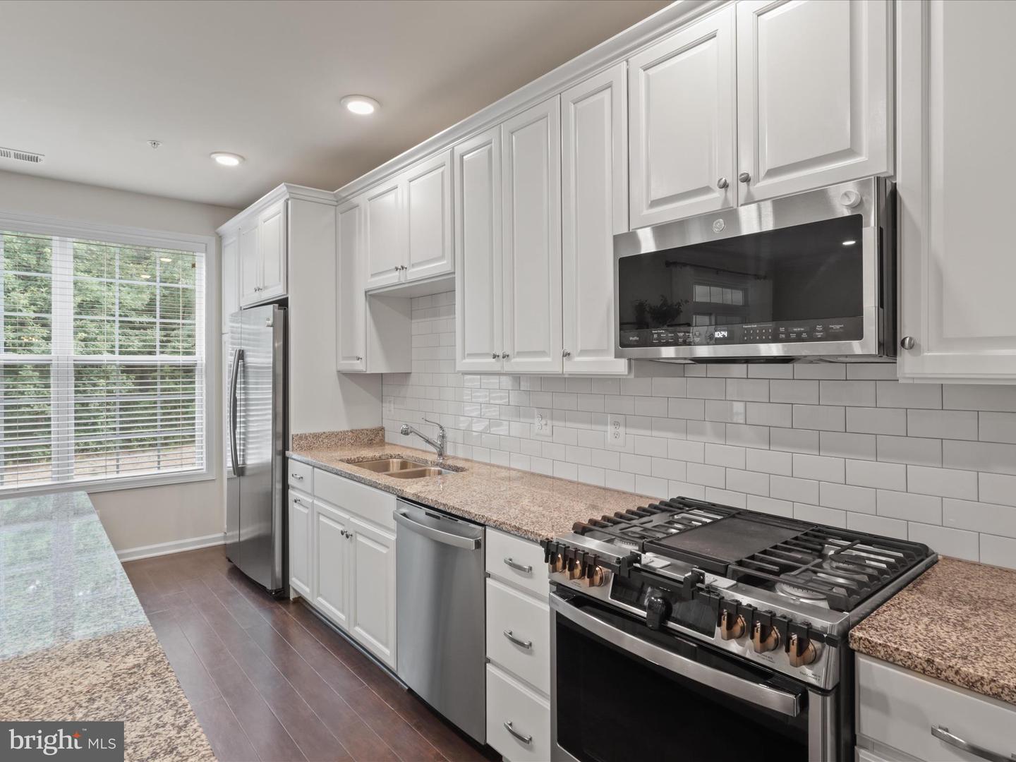 23245 MILLTOWN KNOLL SQ #103, ASHBURN, Virginia 20148, 2 Bedrooms Bedrooms, ,2 BathroomsBathrooms,Residential,For sale,23245 MILLTOWN KNOLL SQ #103,VALO2103026 MLS # VALO2103026