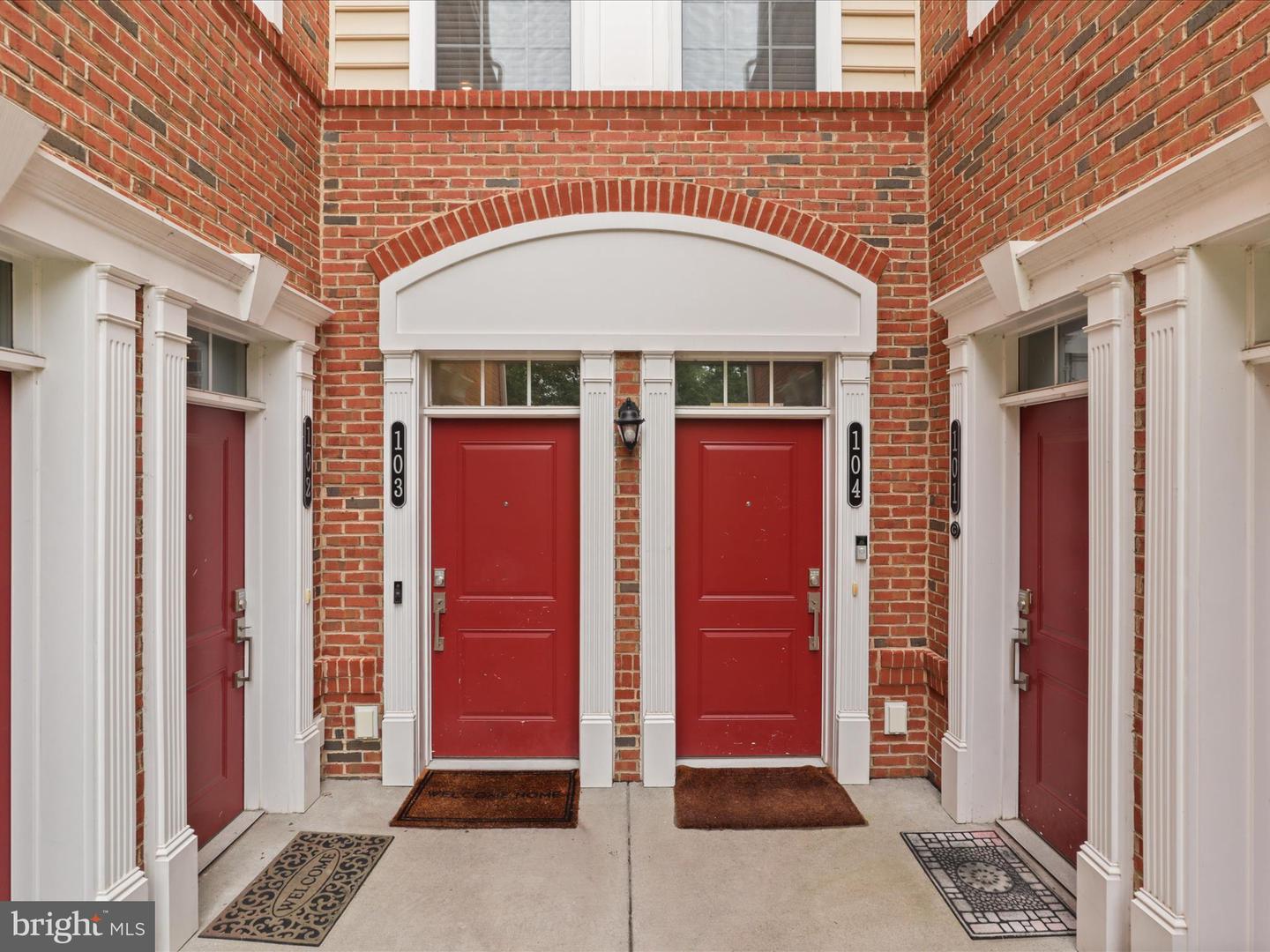 23245 MILLTOWN KNOLL SQ #103, ASHBURN, Virginia 20148, 2 Bedrooms Bedrooms, ,2 BathroomsBathrooms,Residential,For sale,23245 MILLTOWN KNOLL SQ #103,VALO2103026 MLS # VALO2103026