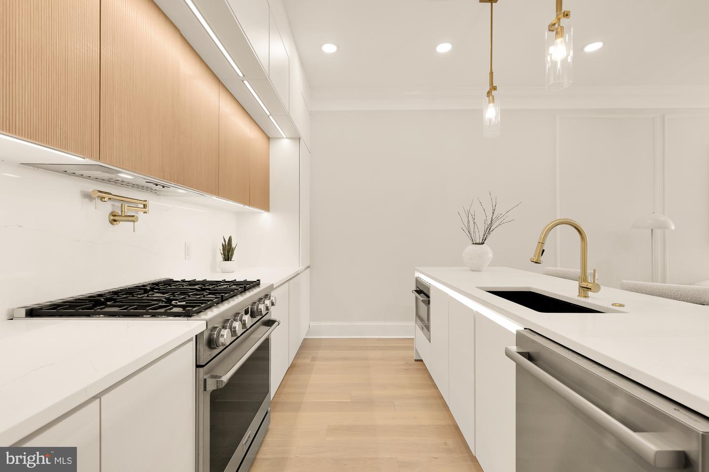 733 EUCLID ST NW #204, WASHINGTON, District Of Columbia 20001, 2 Bedrooms Bedrooms, ,2 BathroomsBathrooms,Residential,For sale,733 EUCLID ST NW #204,DCDC2211780 MLS # DCDC2211780