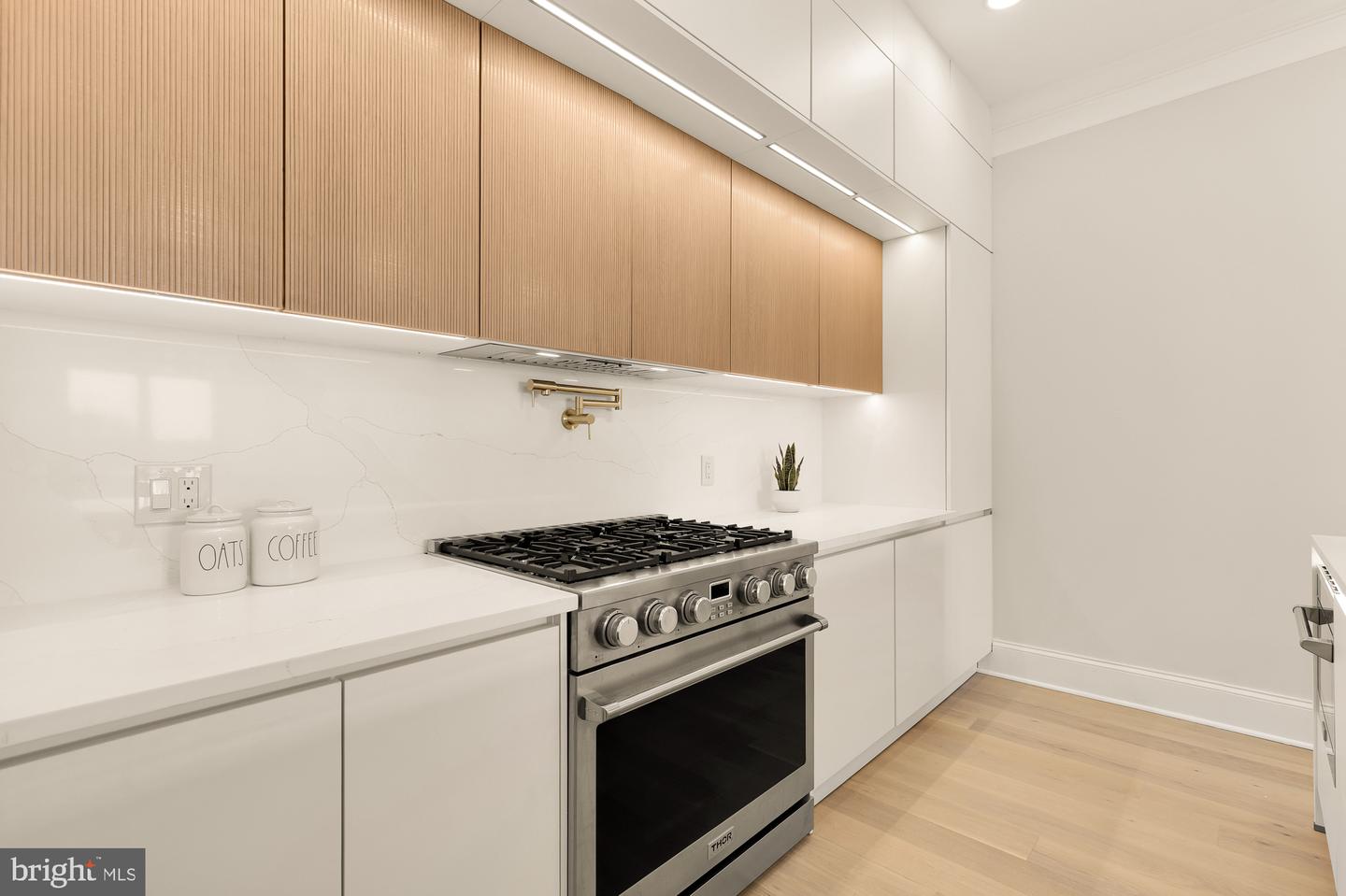 733 EUCLID ST NW #204, WASHINGTON, District Of Columbia 20001, 2 Bedrooms Bedrooms, ,2 BathroomsBathrooms,Residential,For sale,733 EUCLID ST NW #204,DCDC2211780 MLS # DCDC2211780