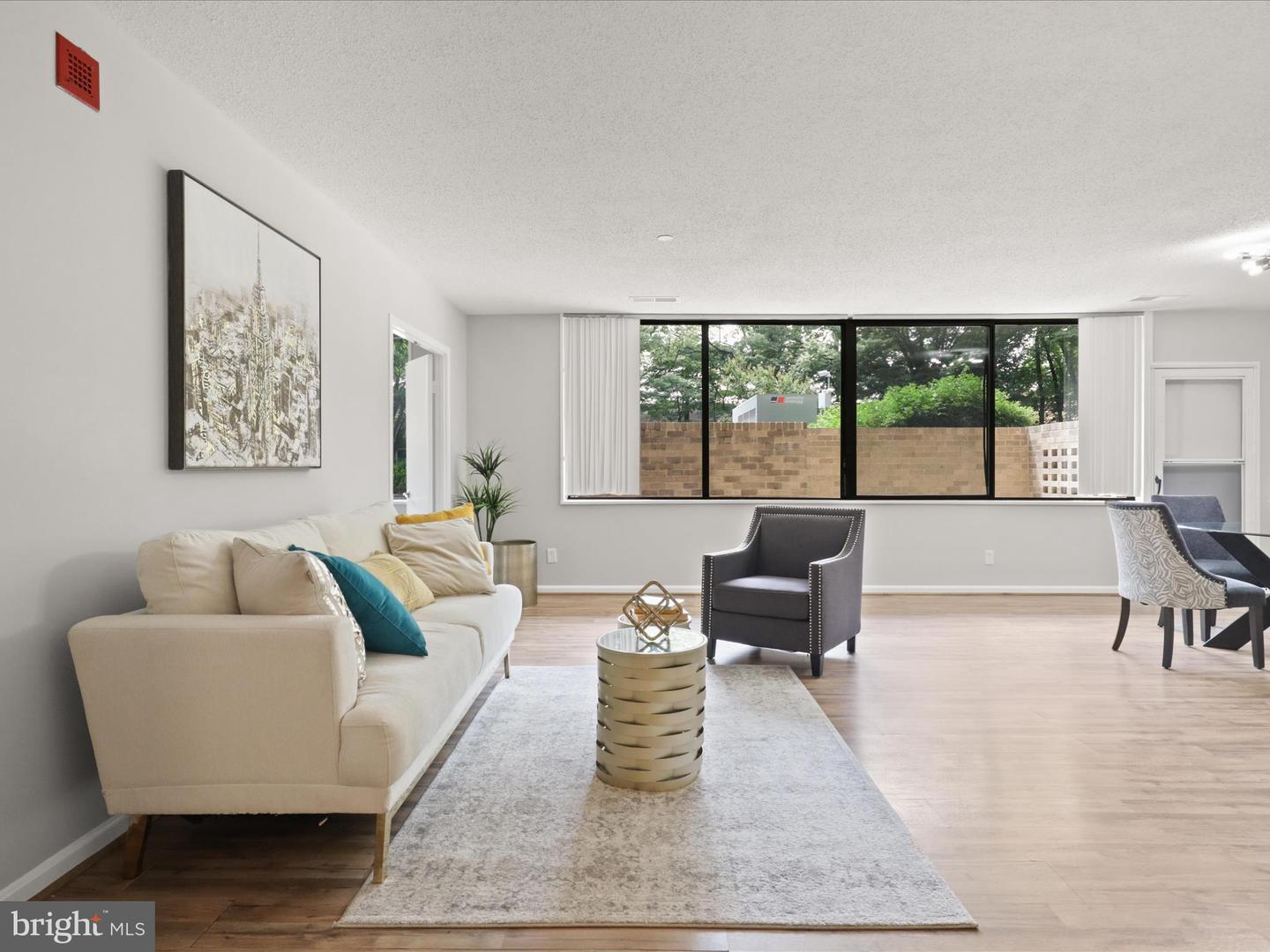 3713 S GEORGE MASON DR #T2W, FALLS CHURCH, Virginia 22041, 3 Bedrooms Bedrooms, ,2 BathroomsBathrooms,Residential,For sale,3713 S GEORGE MASON DR #T2W,VAFX2257230 MLS # VAFX2257230