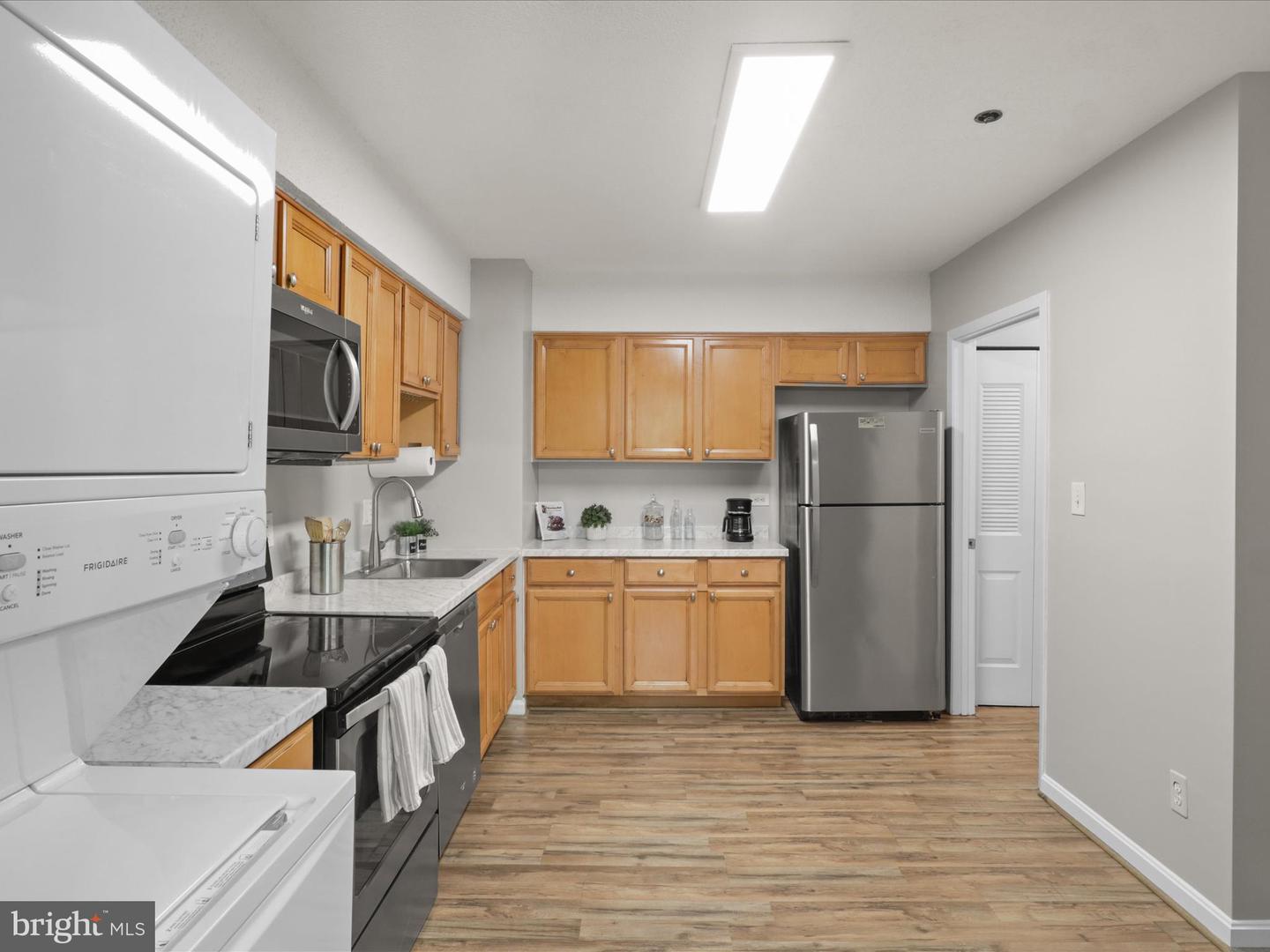 3713 S GEORGE MASON DR #T2W, FALLS CHURCH, Virginia 22041, 3 Bedrooms Bedrooms, ,2 BathroomsBathrooms,Residential,For sale,3713 S GEORGE MASON DR #T2W,VAFX2257230 MLS # VAFX2257230
