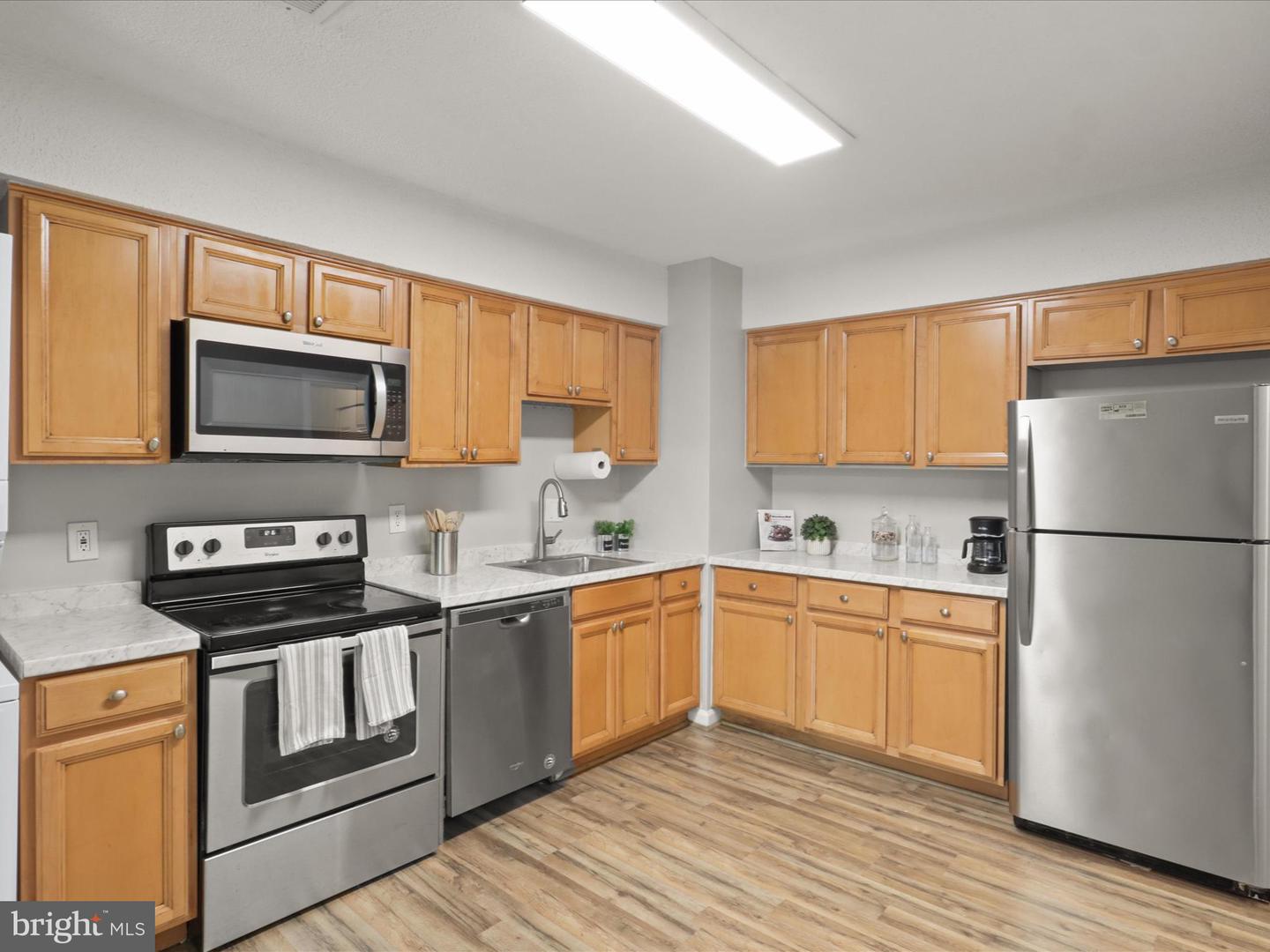 3713 S GEORGE MASON DR #T2W, FALLS CHURCH, Virginia 22041, 3 Bedrooms Bedrooms, ,2 BathroomsBathrooms,Residential,For sale,3713 S GEORGE MASON DR #T2W,VAFX2257230 MLS # VAFX2257230