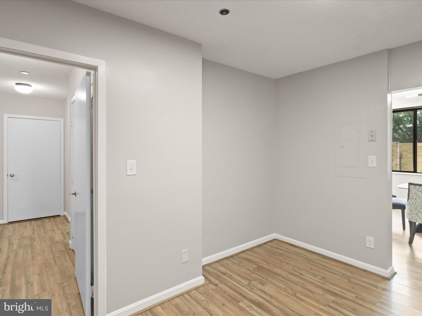 3713 S GEORGE MASON DR #T2W, FALLS CHURCH, Virginia 22041, 3 Bedrooms Bedrooms, ,2 BathroomsBathrooms,Residential,For sale,3713 S GEORGE MASON DR #T2W,VAFX2257230 MLS # VAFX2257230