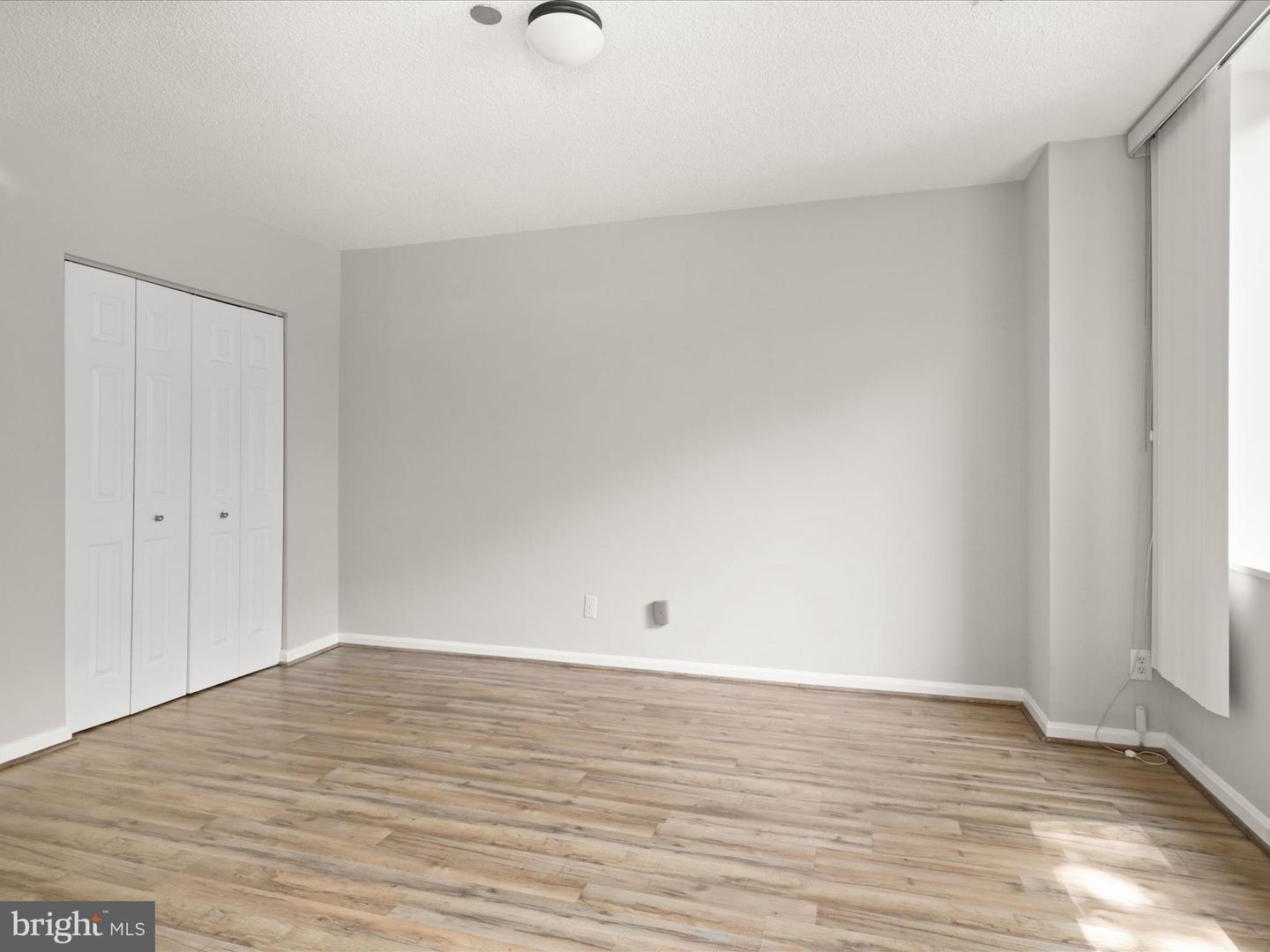 3713 S GEORGE MASON DR #T2W, FALLS CHURCH, Virginia 22041, 3 Bedrooms Bedrooms, ,2 BathroomsBathrooms,Residential,For sale,3713 S GEORGE MASON DR #T2W,VAFX2257230 MLS # VAFX2257230