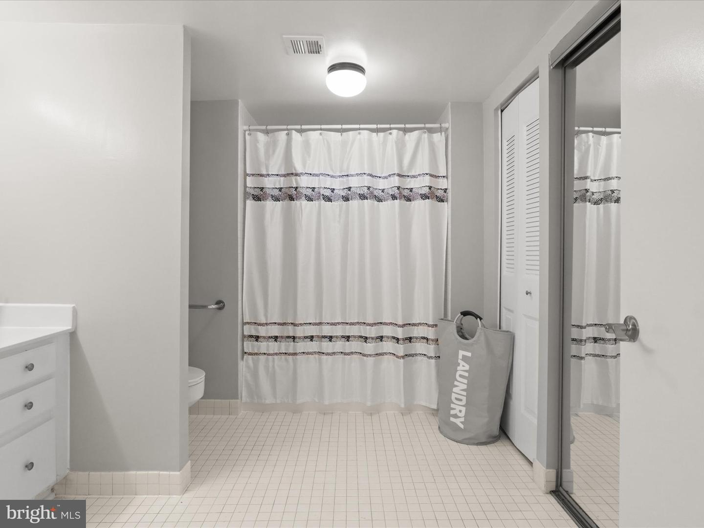 3713 S GEORGE MASON DR #T2W, FALLS CHURCH, Virginia 22041, 3 Bedrooms Bedrooms, ,2 BathroomsBathrooms,Residential,For sale,3713 S GEORGE MASON DR #T2W,VAFX2257230 MLS # VAFX2257230