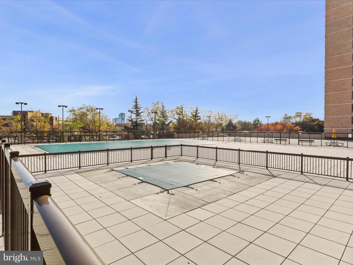 3713 S GEORGE MASON DR #T2W, FALLS CHURCH, Virginia 22041, 3 Bedrooms Bedrooms, ,2 BathroomsBathrooms,Residential,For sale,3713 S GEORGE MASON DR #T2W,VAFX2257230 MLS # VAFX2257230