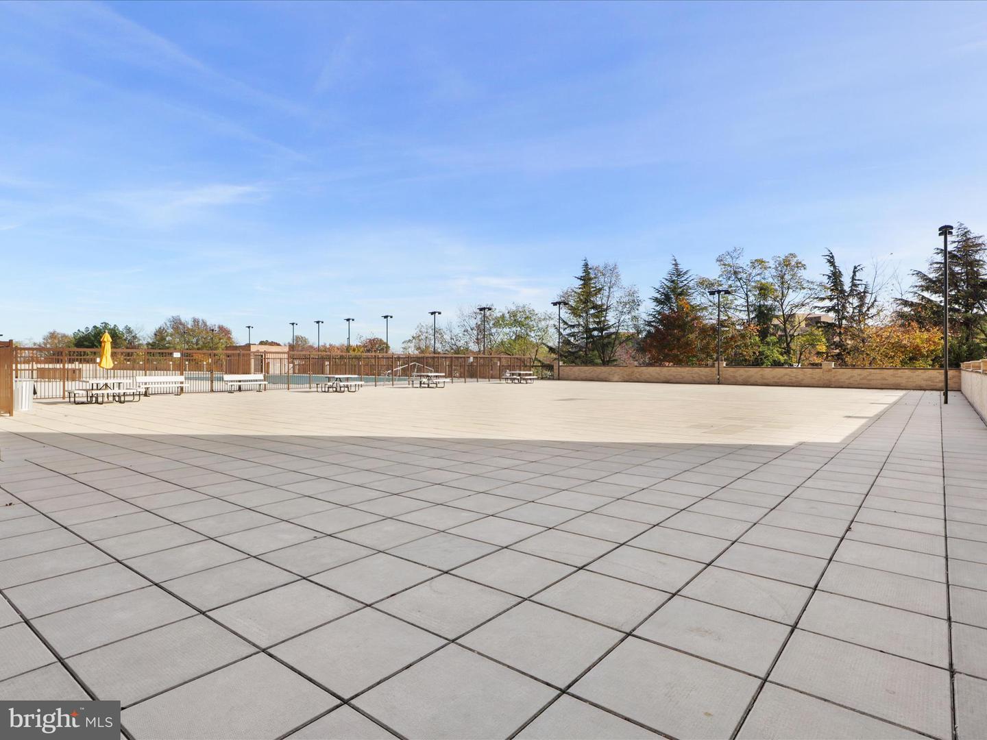 3713 S GEORGE MASON DR #T2W, FALLS CHURCH, Virginia 22041, 3 Bedrooms Bedrooms, ,2 BathroomsBathrooms,Residential,For sale,3713 S GEORGE MASON DR #T2W,VAFX2257230 MLS # VAFX2257230