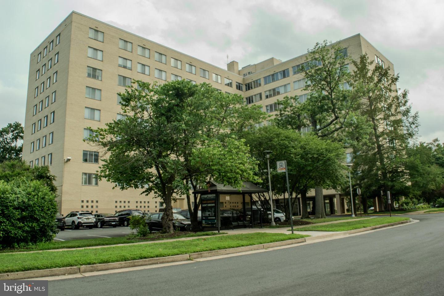 6641 WAKEFIELD DR #916, ALEXANDRIA, Virginia 22307, 2 Bedrooms Bedrooms, ,1 BathroomBathrooms,Residential,For sale,6641 WAKEFIELD DR #916,VAFX2257238 MLS # VAFX2257238