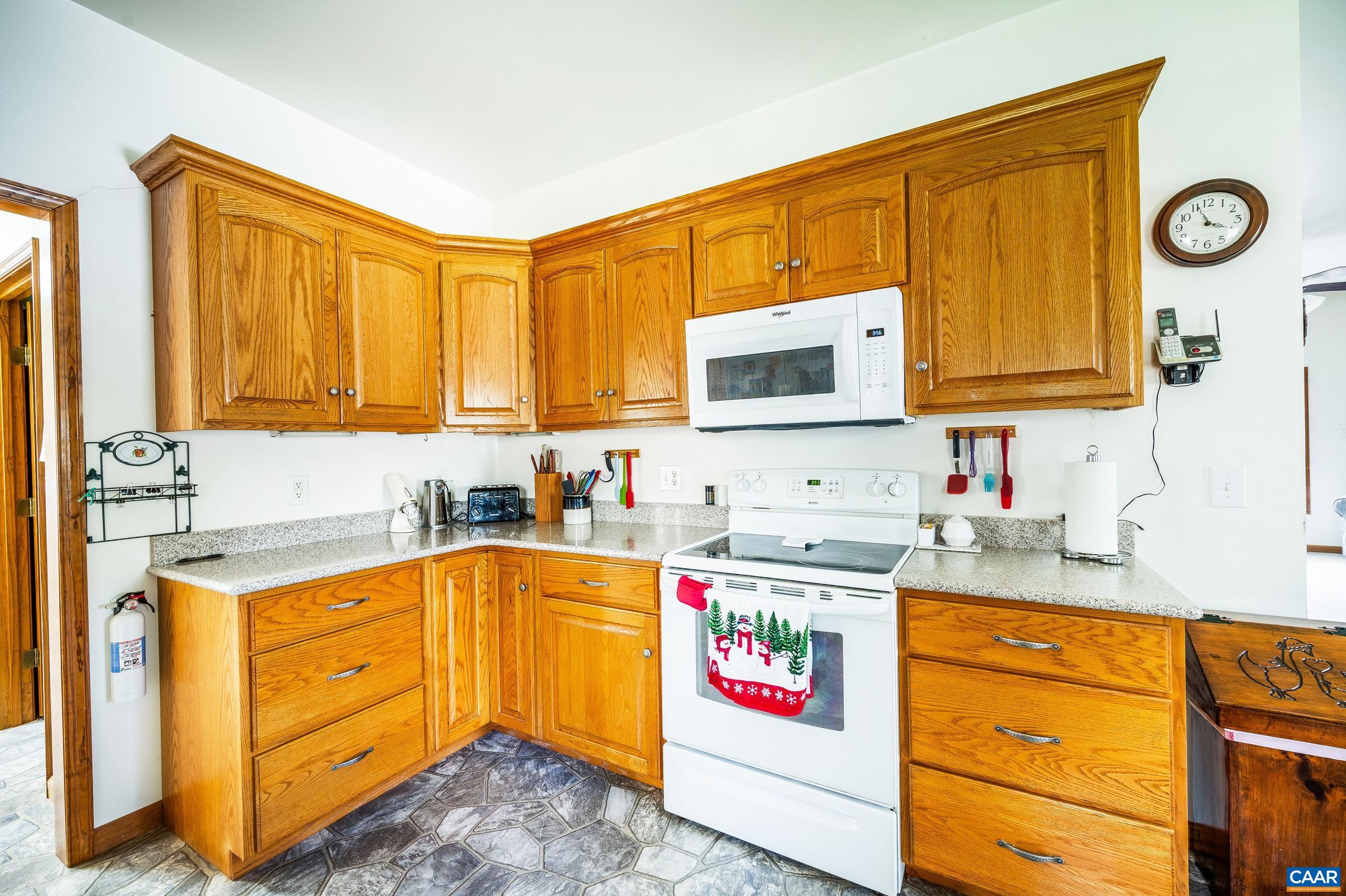 239 LITTLE FARM RD, AMHERST, Virginia 24521, 3 Bedrooms Bedrooms, ,2 BathroomsBathrooms,Residential,239 LITTLE FARM RD,663300 MLS # 663300