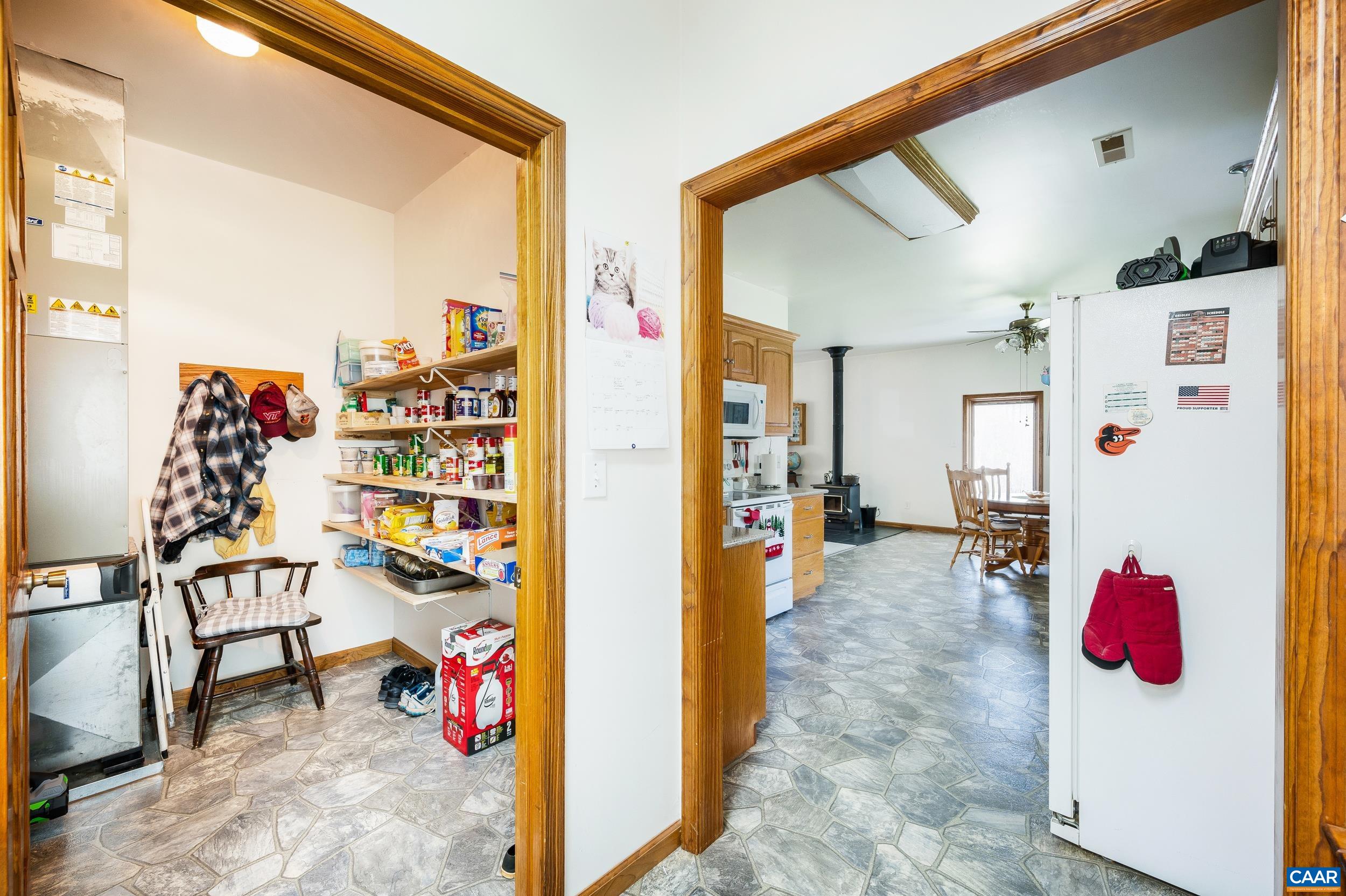 239 LITTLE FARM RD, AMHERST, Virginia 24521, 3 Bedrooms Bedrooms, ,2 BathroomsBathrooms,Residential,239 LITTLE FARM RD,663300 MLS # 663300
