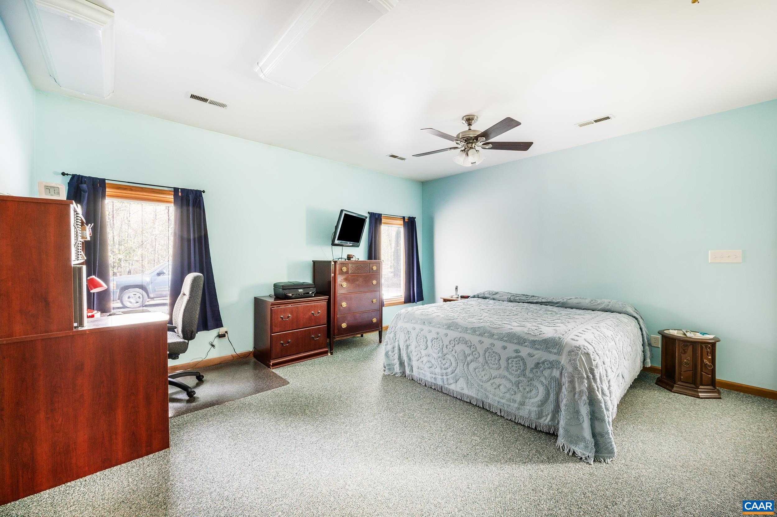 239 LITTLE FARM RD, AMHERST, Virginia 24521, 3 Bedrooms Bedrooms, ,2 BathroomsBathrooms,Residential,239 LITTLE FARM RD,663300 MLS # 663300