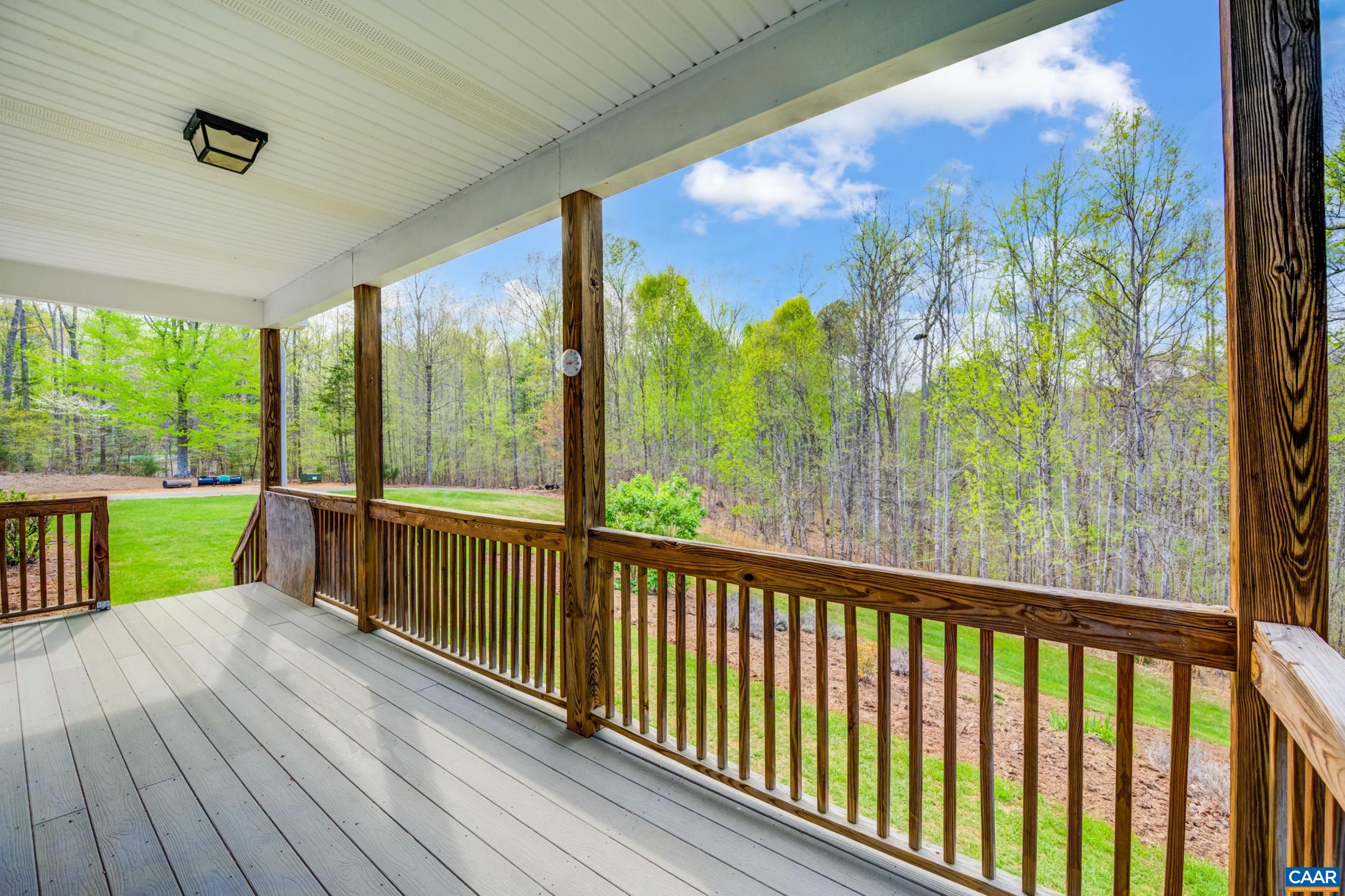 239 LITTLE FARM RD, AMHERST, Virginia 24521, 3 Bedrooms Bedrooms, ,2 BathroomsBathrooms,Residential,239 LITTLE FARM RD,663300 MLS # 663300