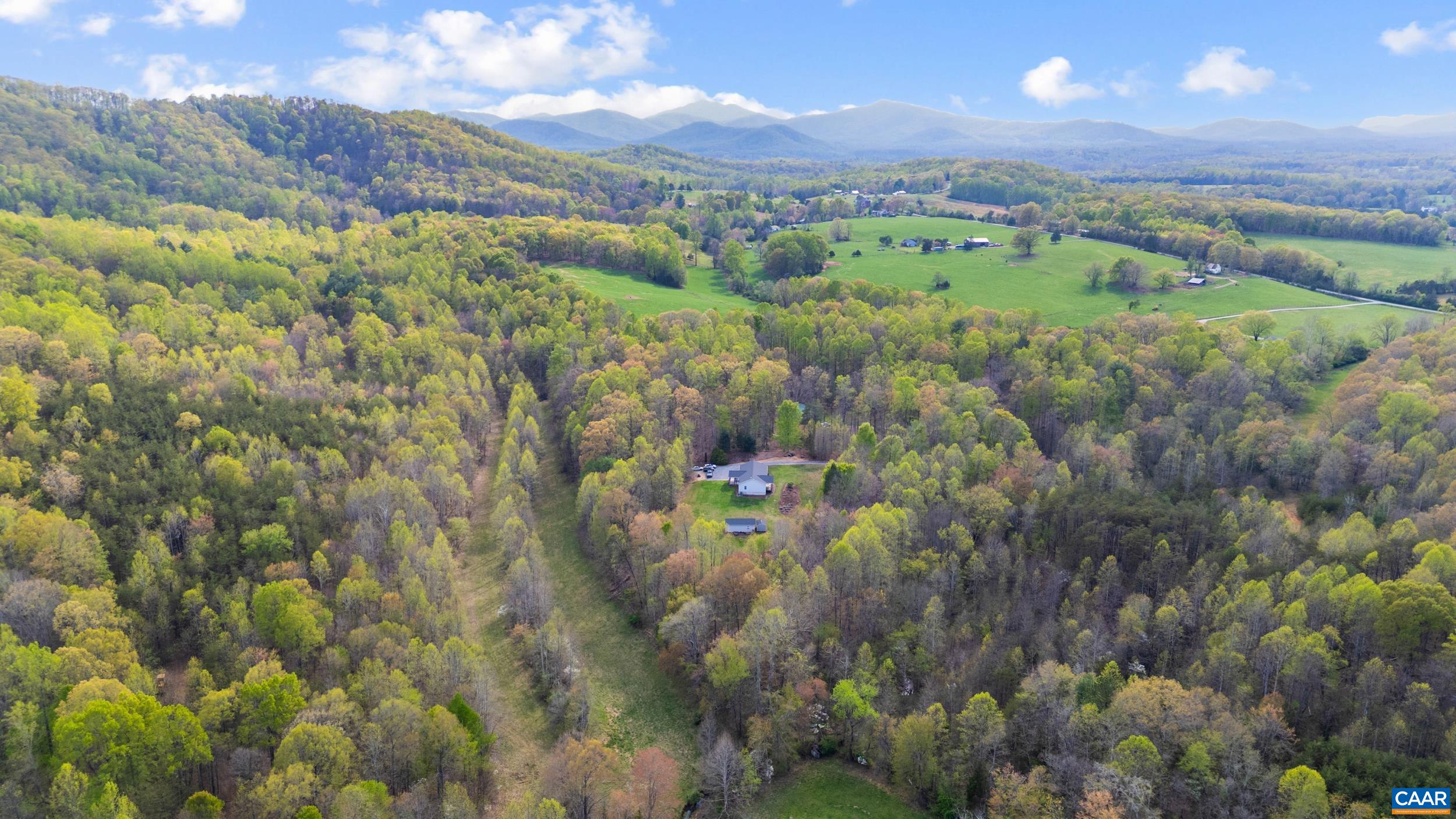 239 LITTLE FARM RD, AMHERST, Virginia 24521, 3 Bedrooms Bedrooms, ,2 BathroomsBathrooms,Residential,239 LITTLE FARM RD,663300 MLS # 663300