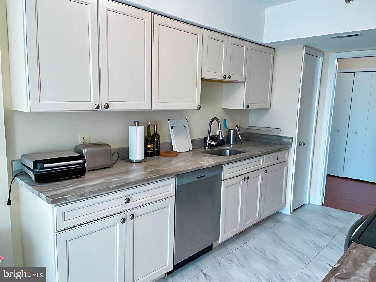 5505 SEMINARY RD #505N, FALLS CHURCH, Virginia 22041, 3 Bedrooms Bedrooms, ,2 BathroomsBathrooms,Residential,For sale,5505 SEMINARY RD #505N,VAFX2238870 MLS # VAFX2238870