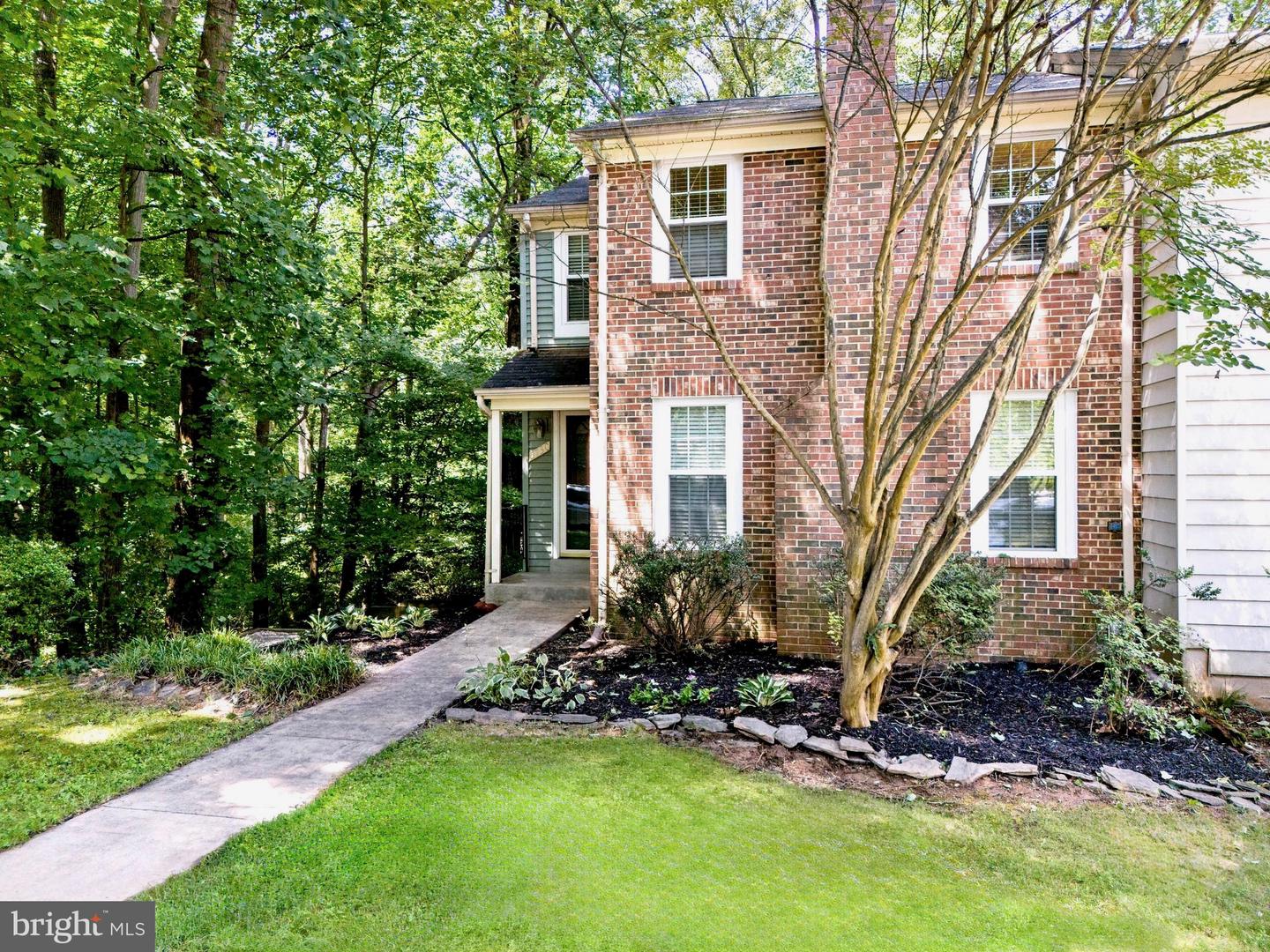5730 WALNUT WOOD LN, BURKE, Virginia 22015, 4 Bedrooms Bedrooms, ,2 BathroomsBathrooms,Residential,For sale,5730 WALNUT WOOD LN,VAFX2246788 MLS # VAFX2246788