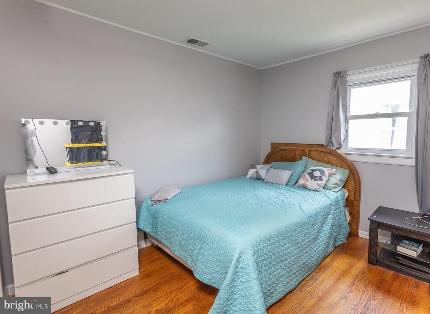 1829 N DINWIDDIE ST, ARLINGTON, Virginia 22207, 3 Bedrooms Bedrooms, ,2 BathroomsBathrooms,Residential,For sale,1829 N DINWIDDIE ST,VAAR2059118 MLS # VAAR2059118